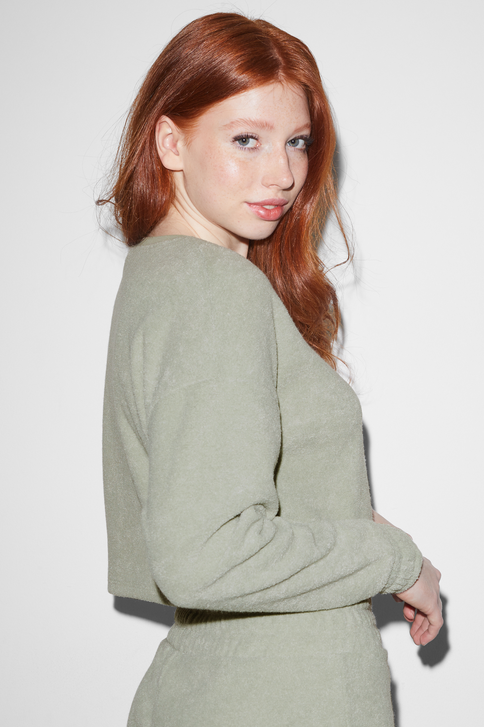 CLOCKHOUSE - cropped terry cloth sweatshirt