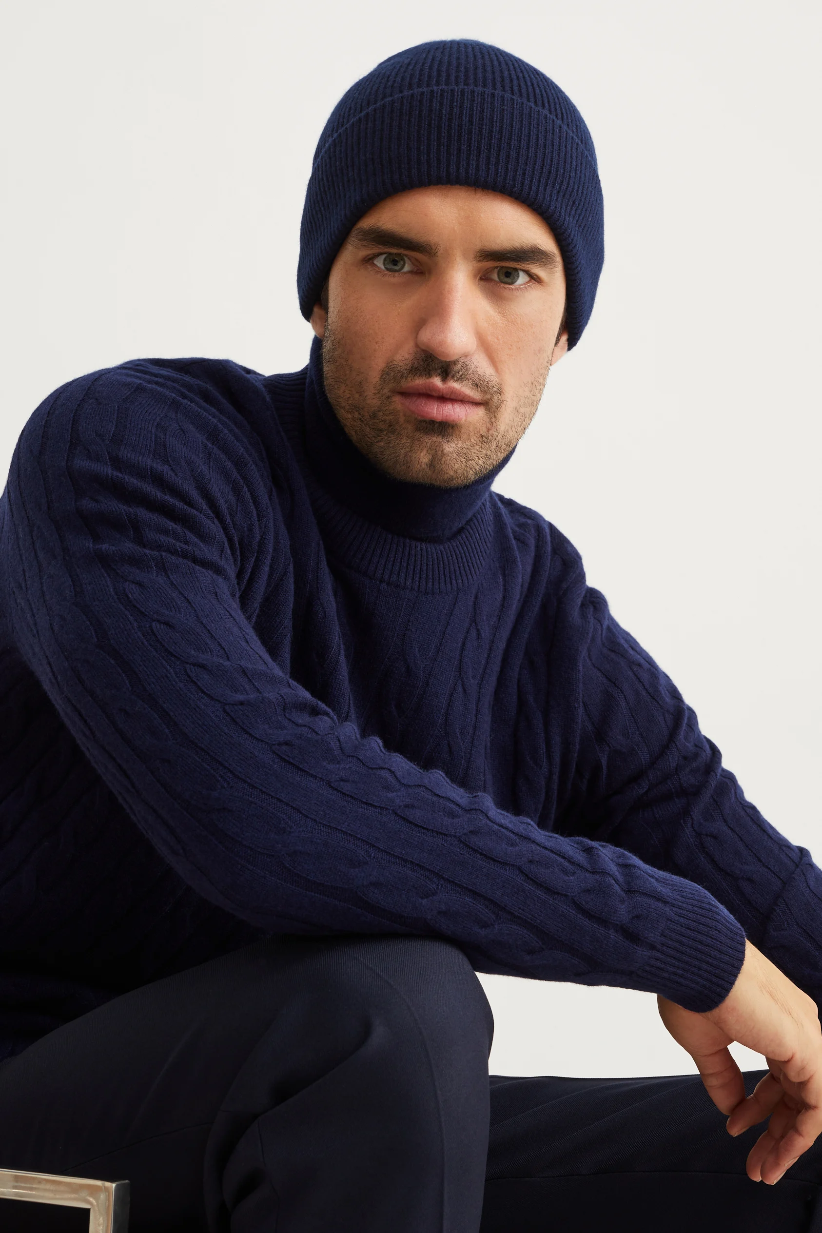 Knitted cashmere hat