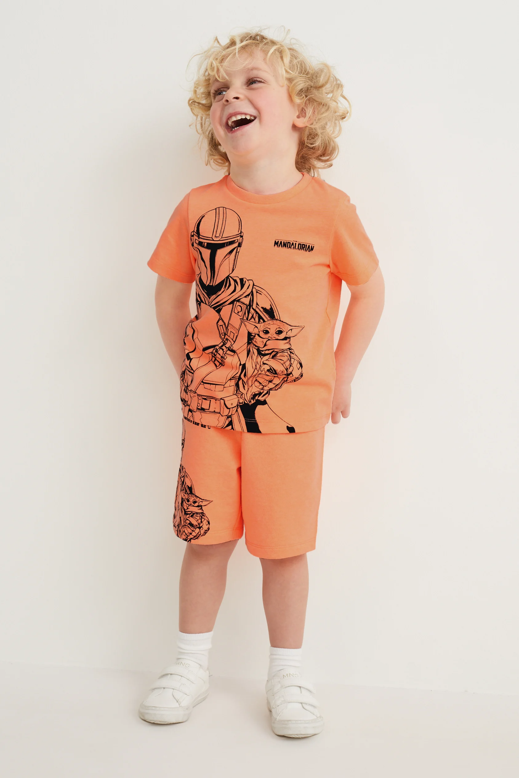 Star Wars: The Mandalorian - set - short sleeve T-shirt and shorts