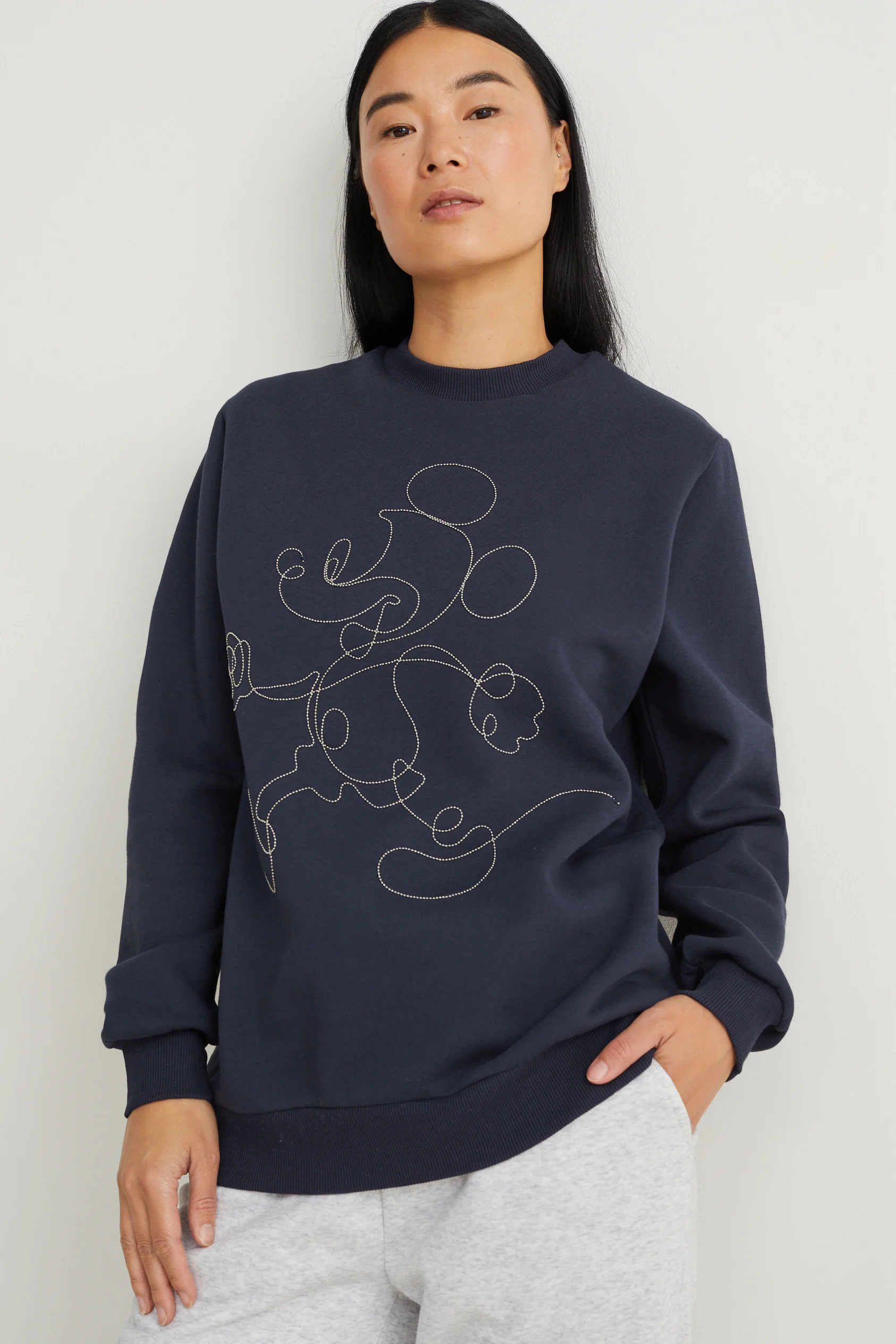 Sweatshirt with chain appliqué - Mickey Mouse