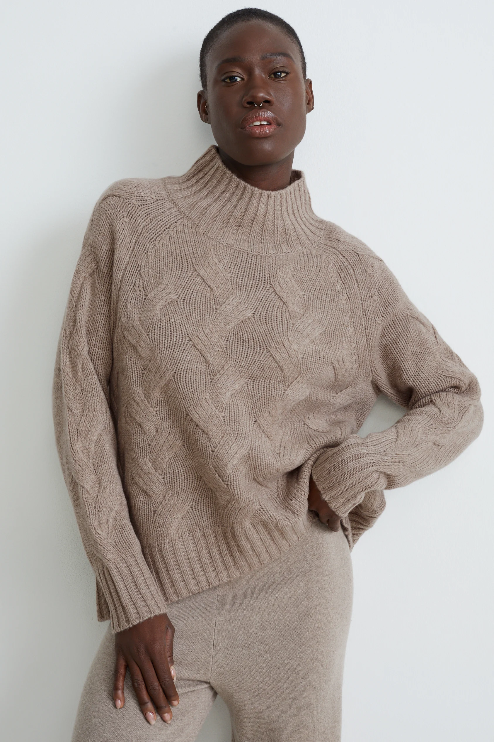Cashmere jumper - cable knit pattern