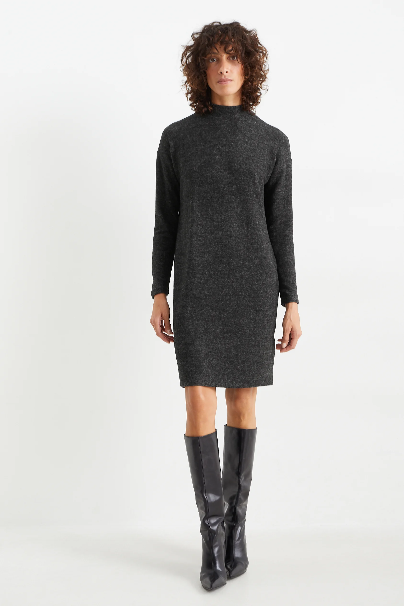 Basic knitted dress with band collar