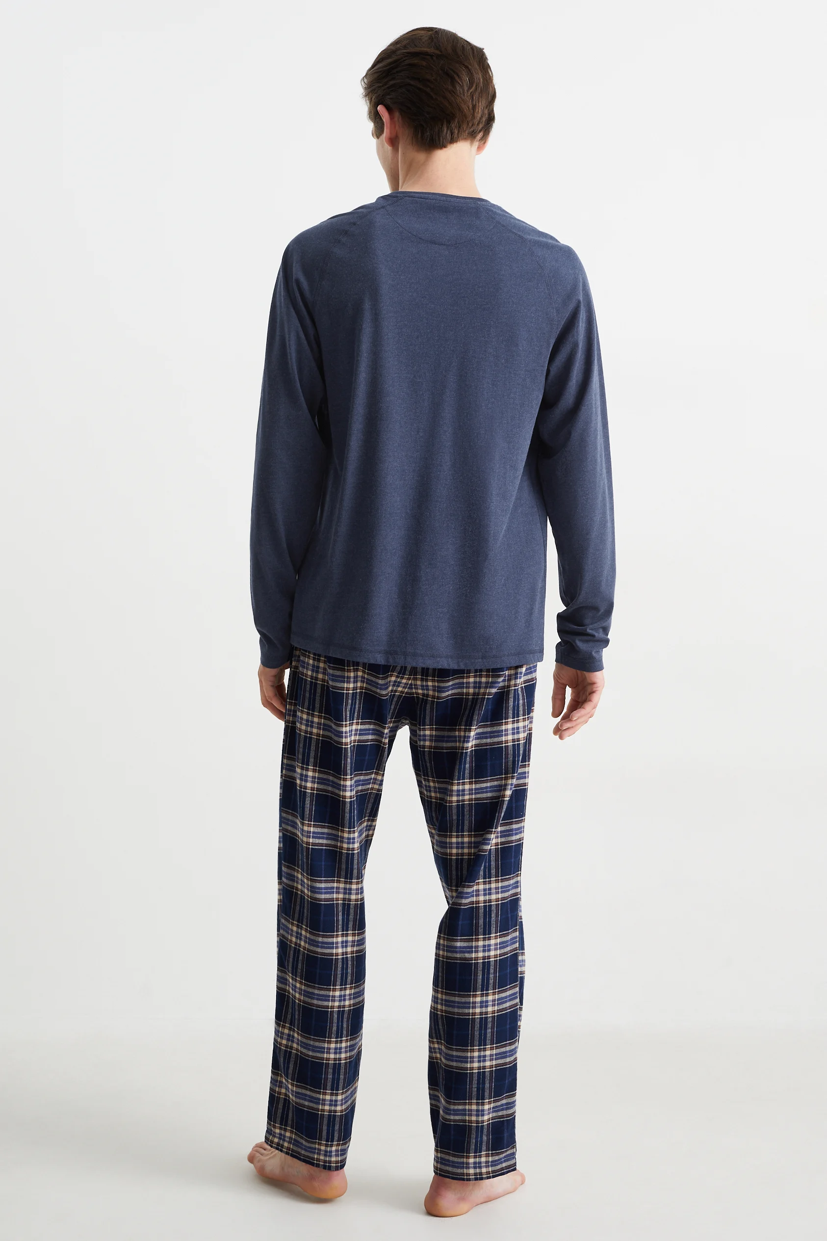Pyjamas with flannel bottoms