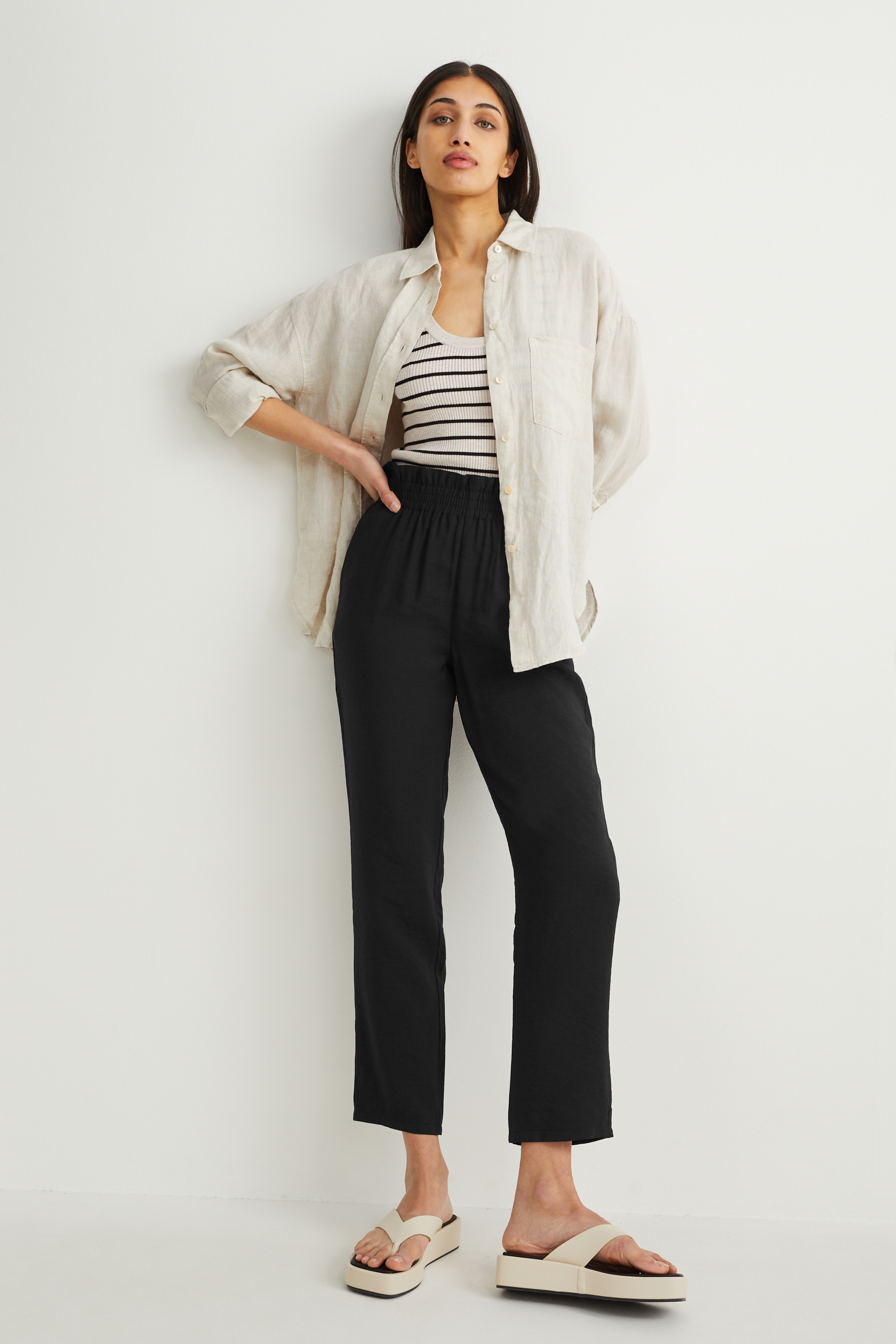 Cloth trousers - mid-rise waist - relaxed fit