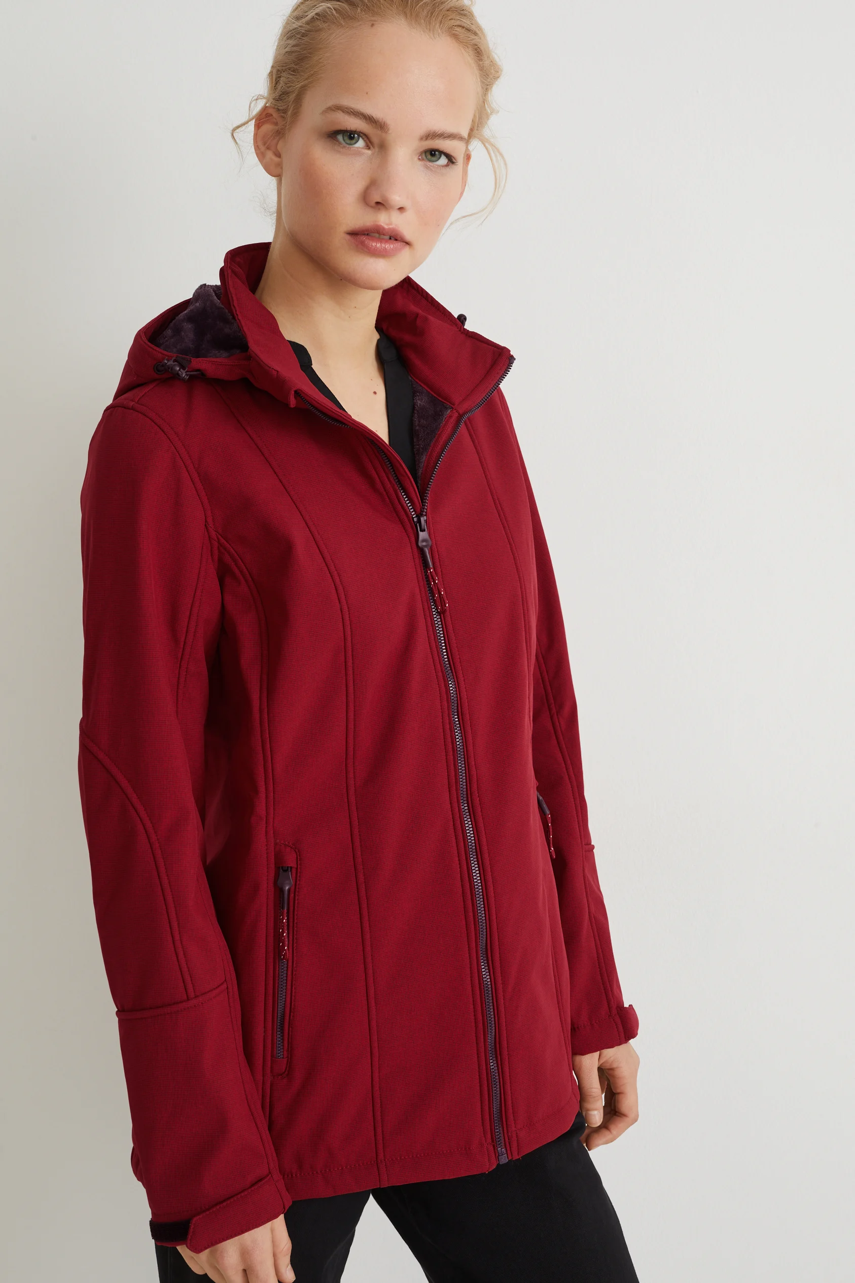 Softshell jacket with hood