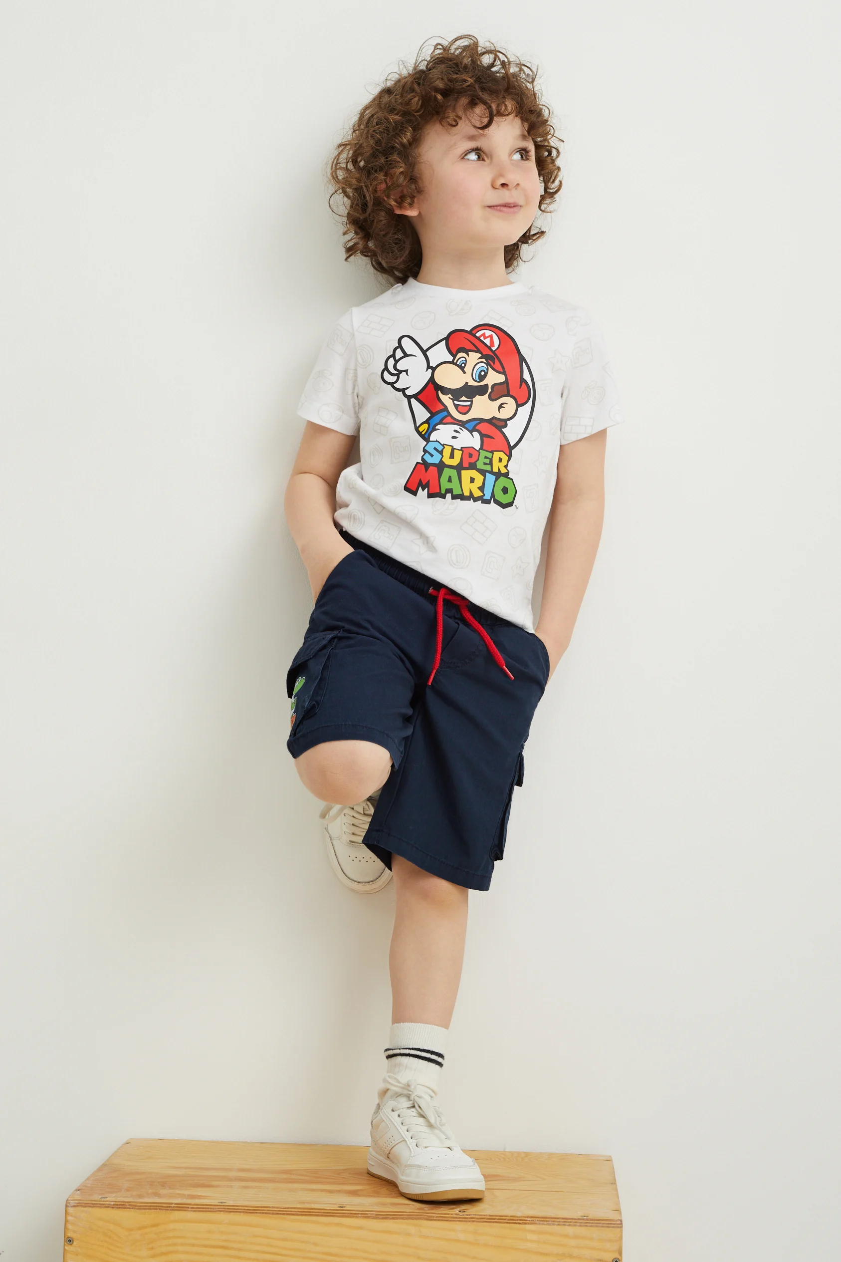 Super Mario - cargo shorts