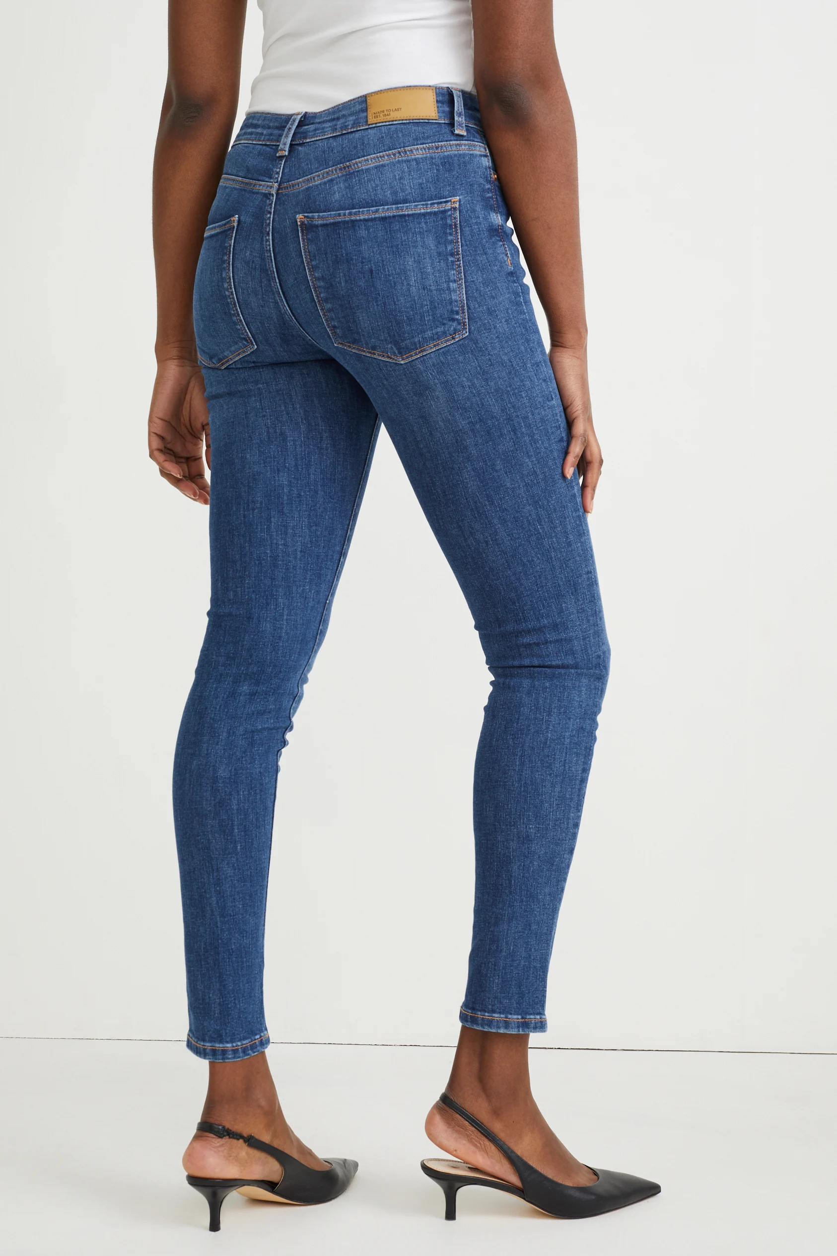 Skinny jeans - mid-rise waist - LYCRA?