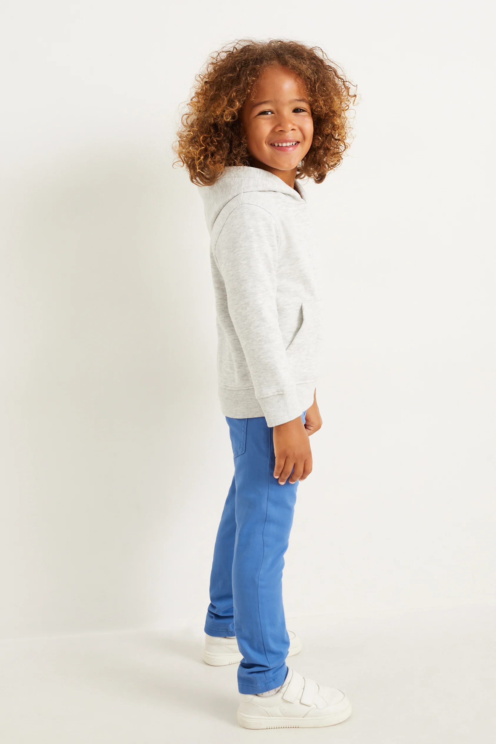 Multipack of 6 - jeans, thermal trousers and joggers - slim fit