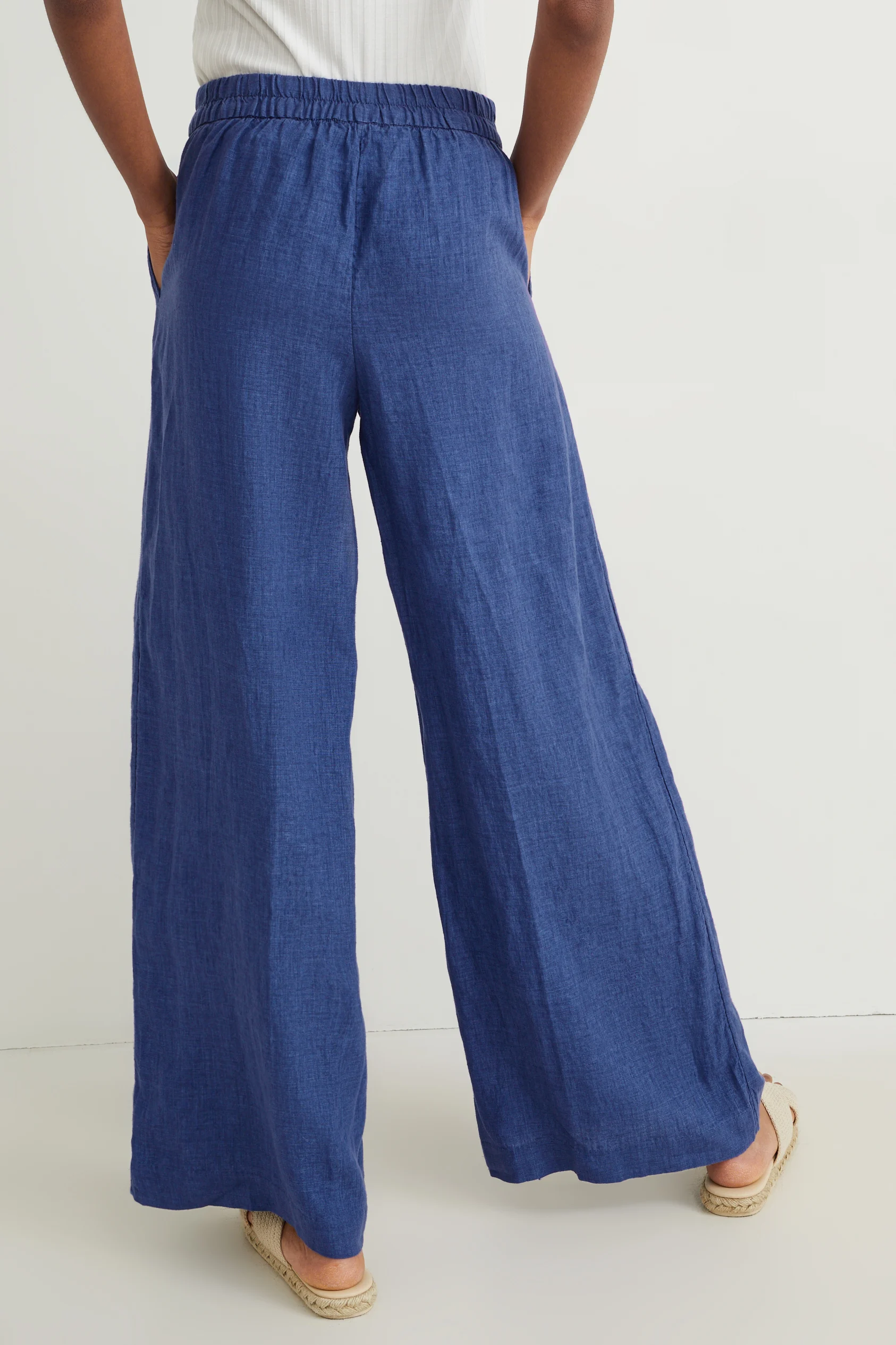 Linen trousers - high-rise waist - wide leg