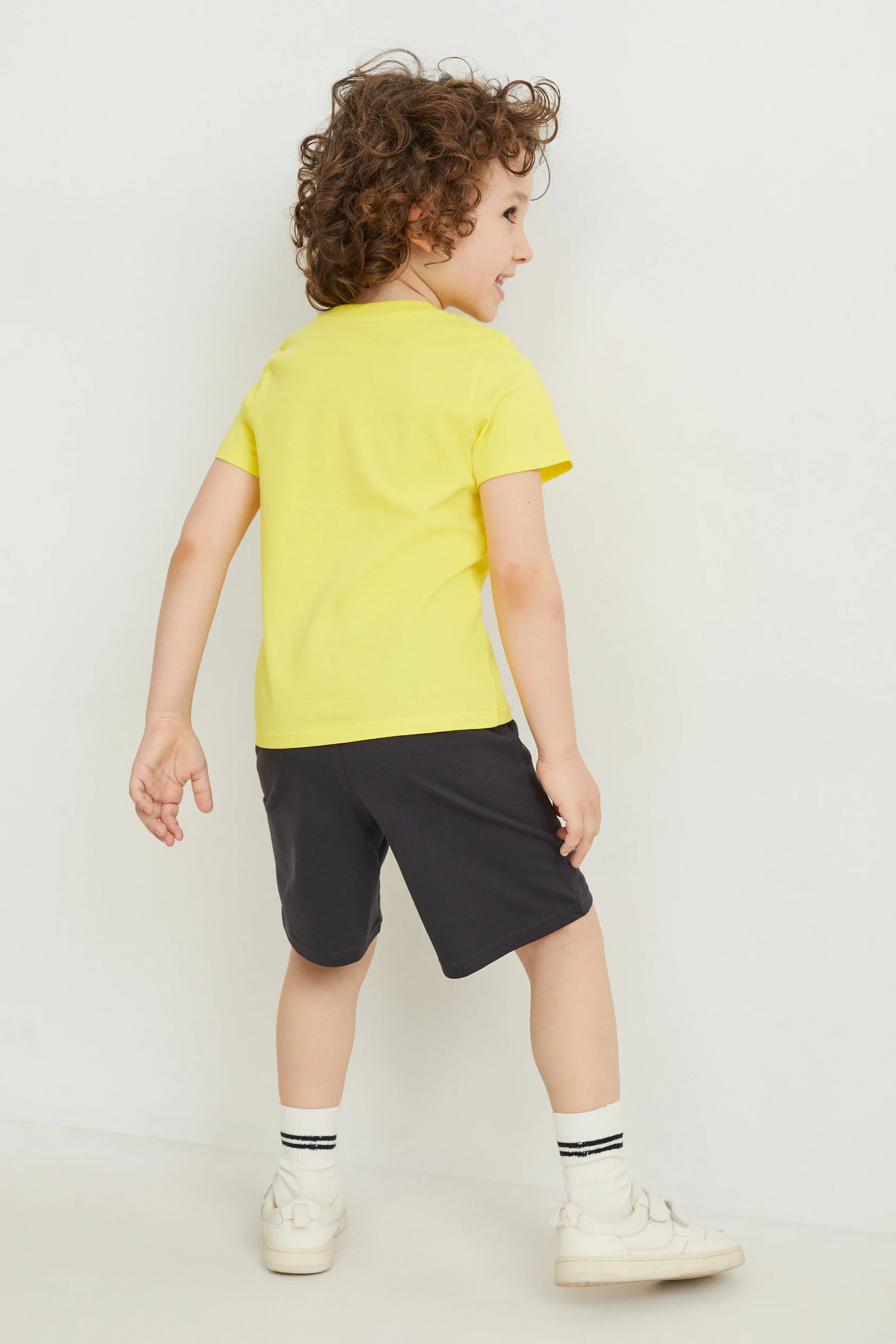 Set - short sleeve T-shirt and shorts - 2 piece