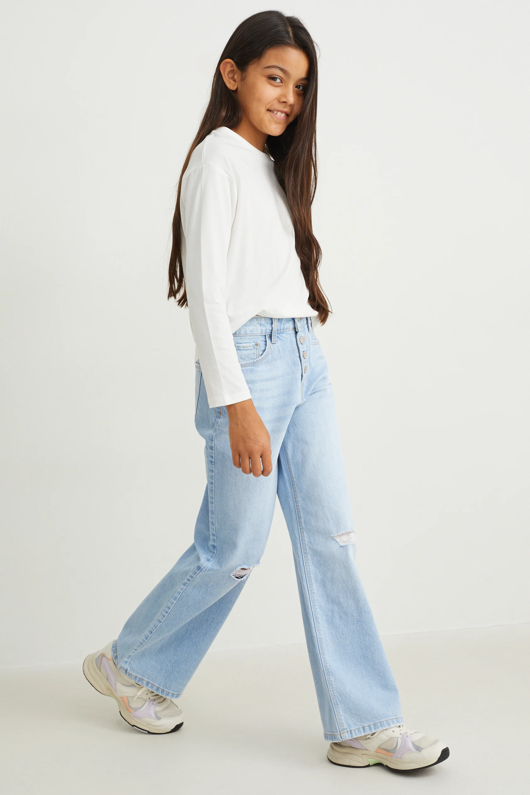 Wide leg jeans