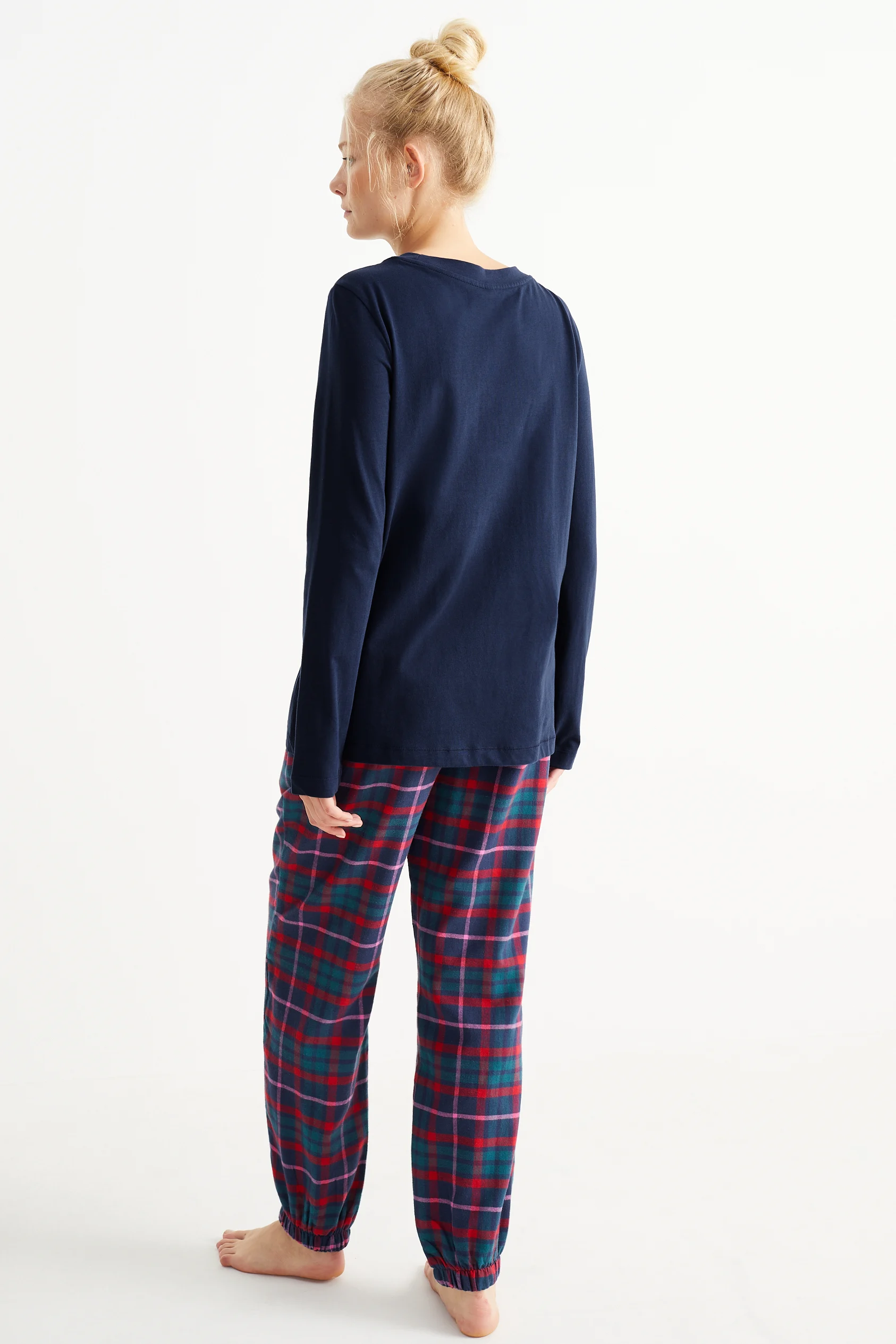 Pyjamas with flannel bottoms