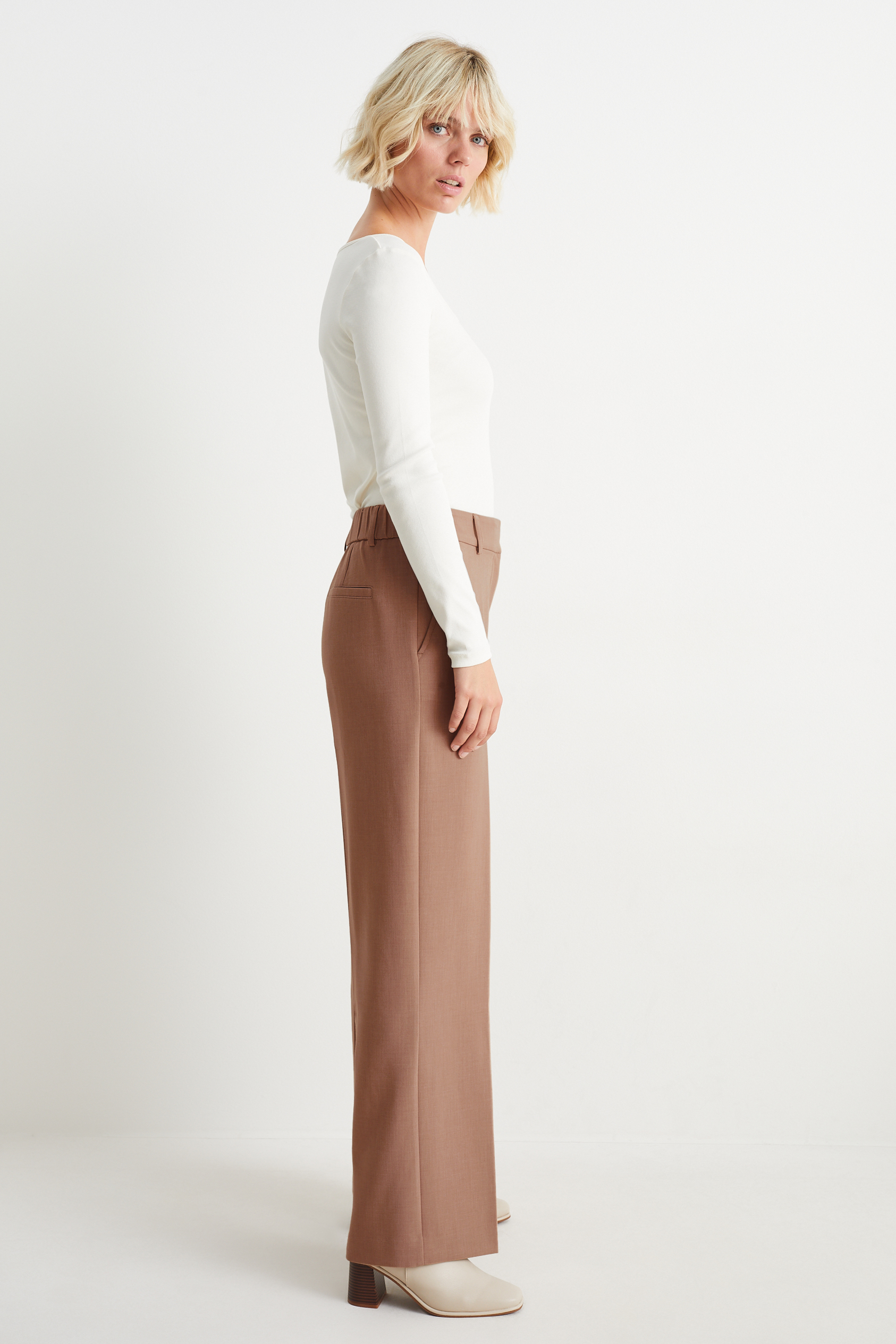 Cloth trousers - high waist - wide leg