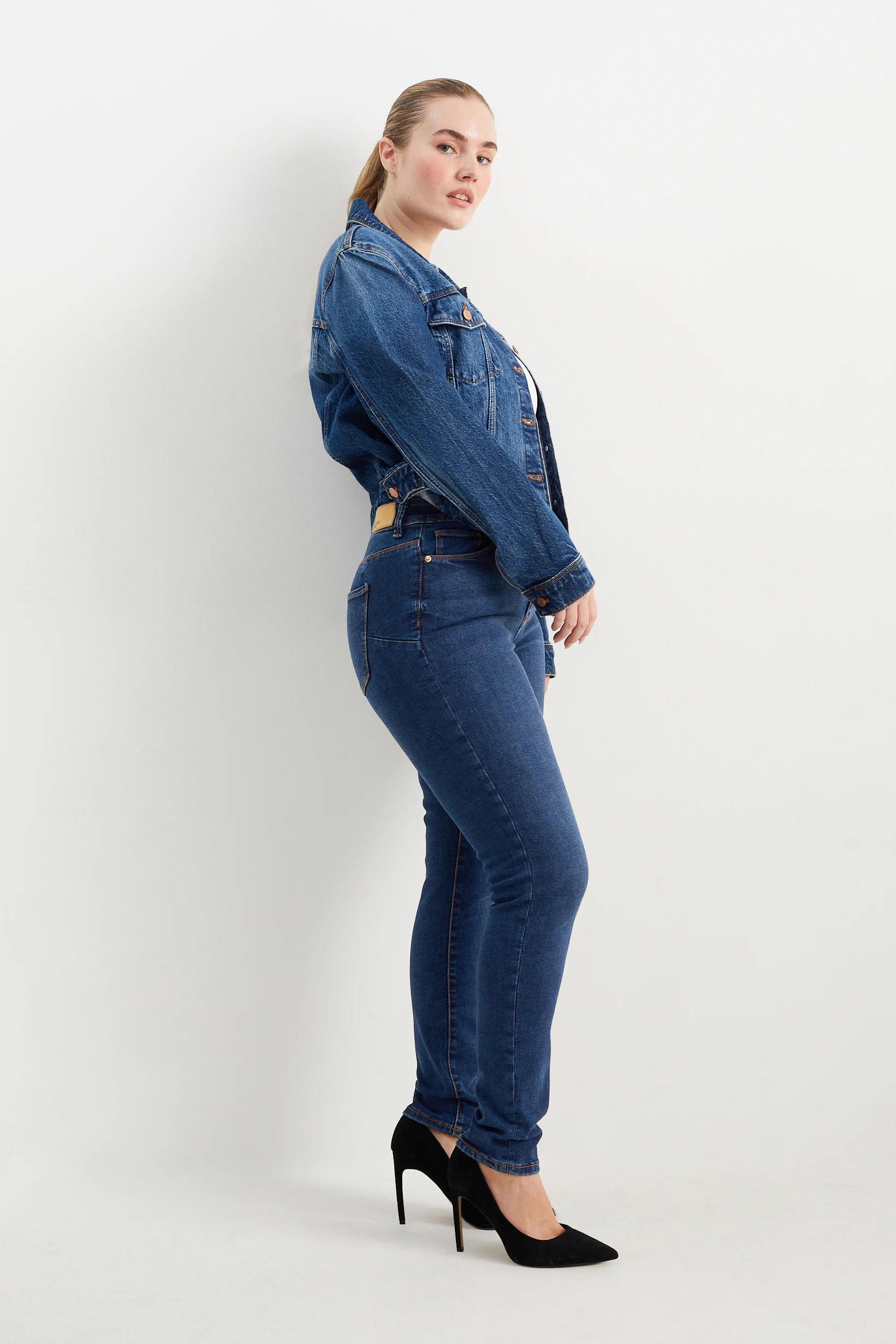 Skinny jeans - mid-rise waist - shaping jeans - LYCRA?