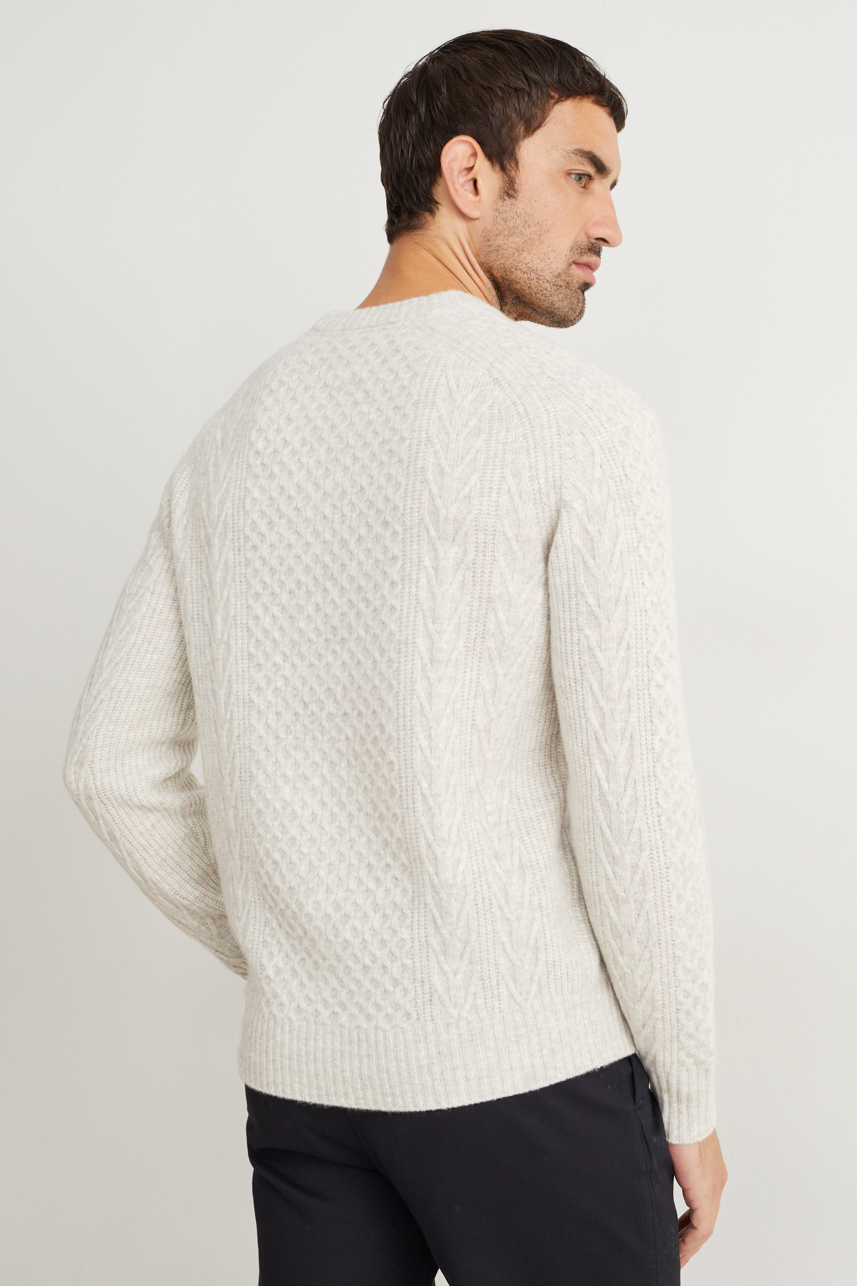 Jumper with cashmere - wool blend - cable knit pattern