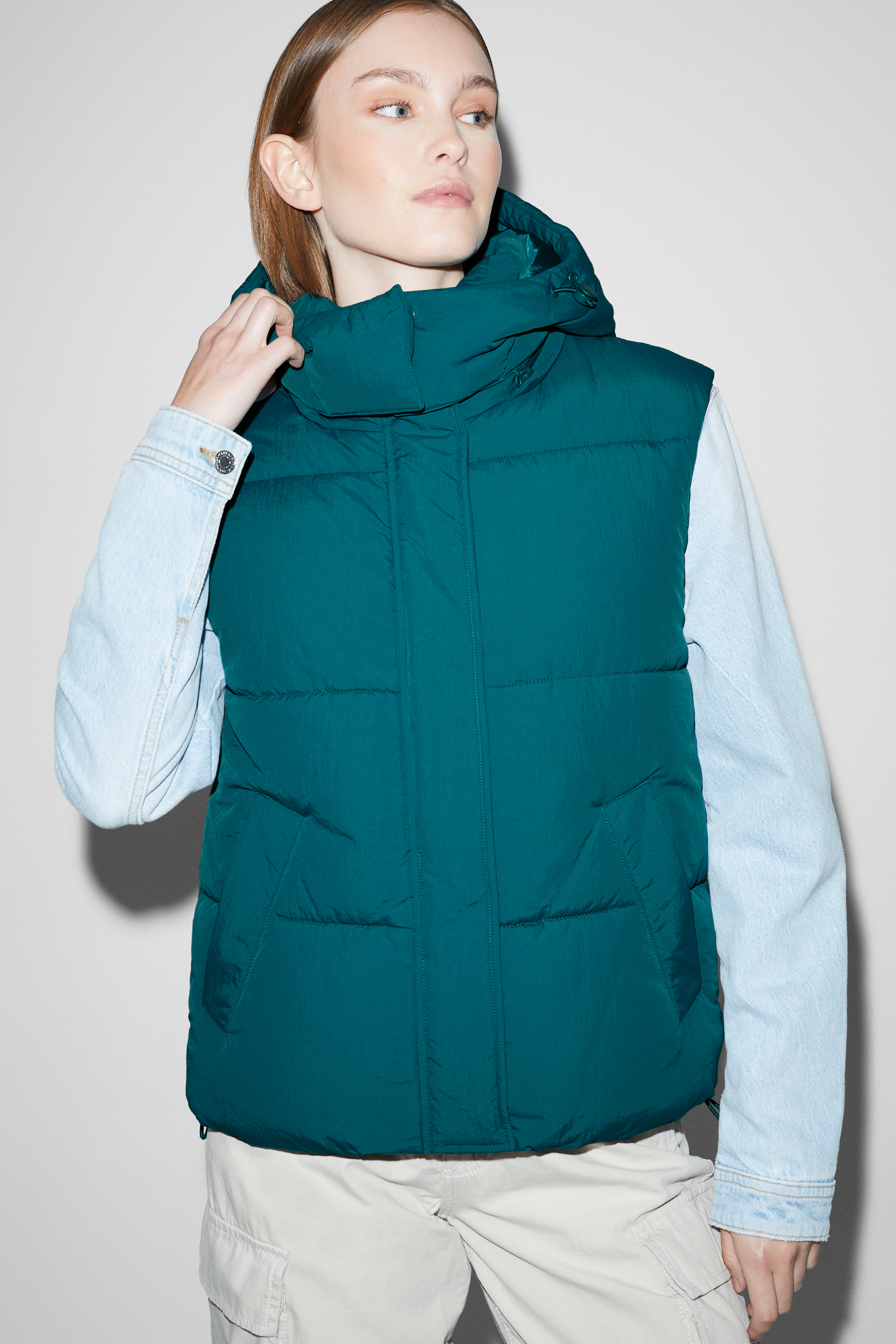 CLOCKHOUSE - quilted gilet with hood