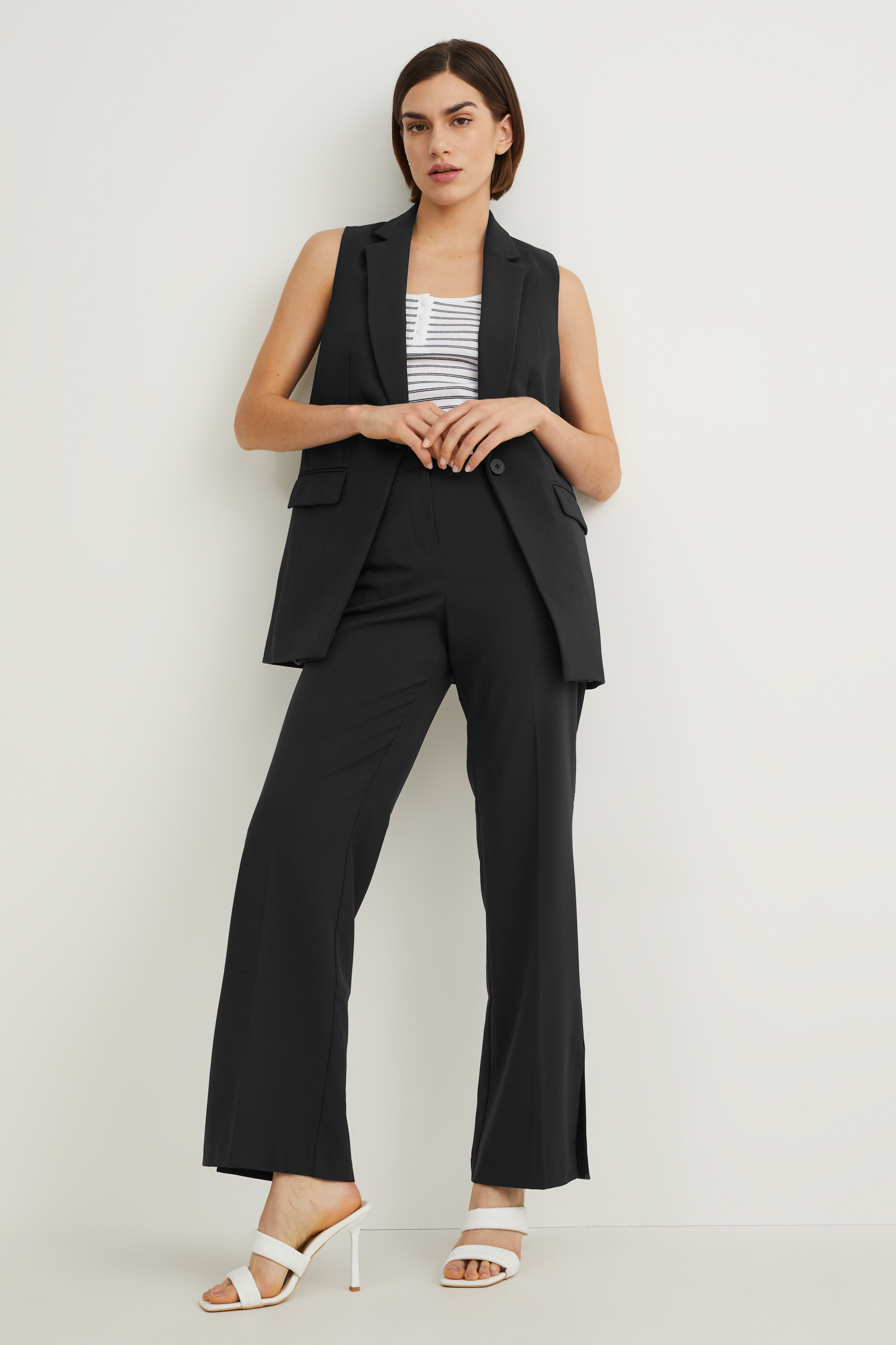 Cloth trousers - mid-rise waist - regular fit