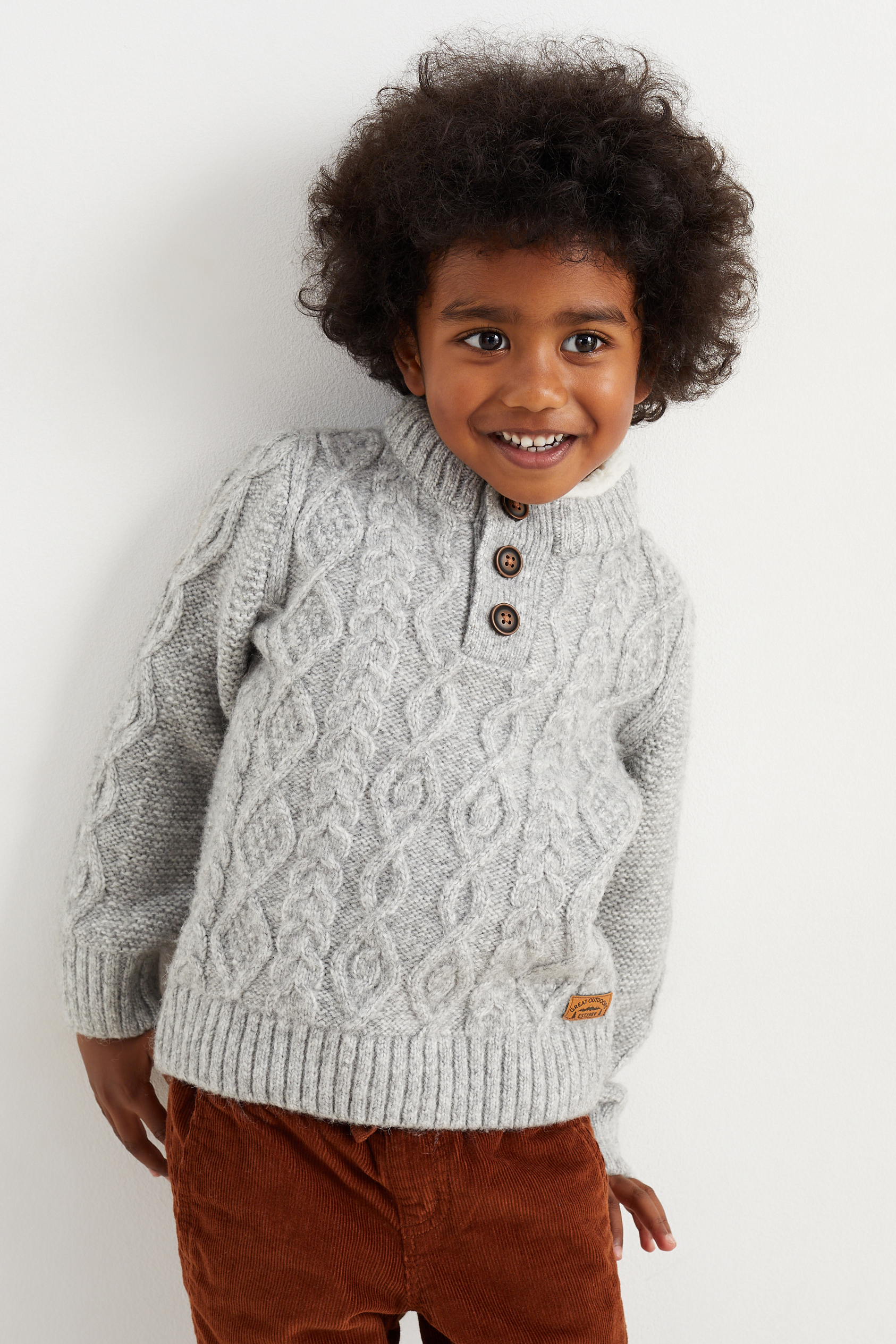 Jumper with cable knit pattern