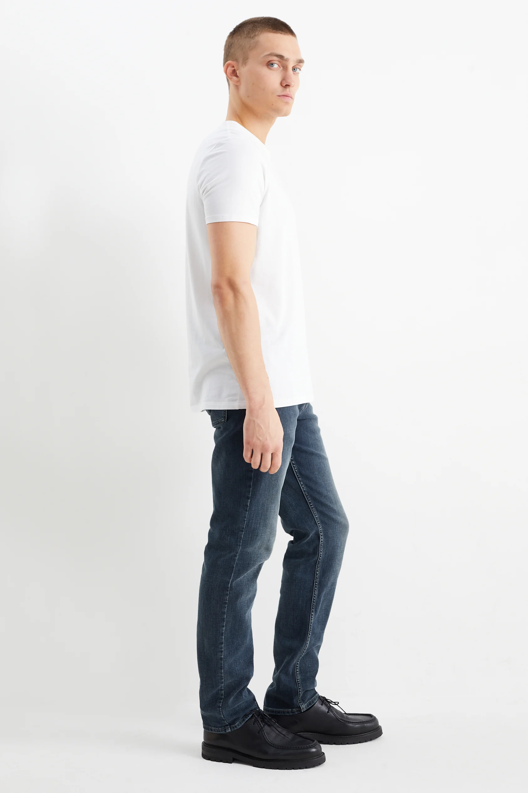 Straight jeans - LYCRA?