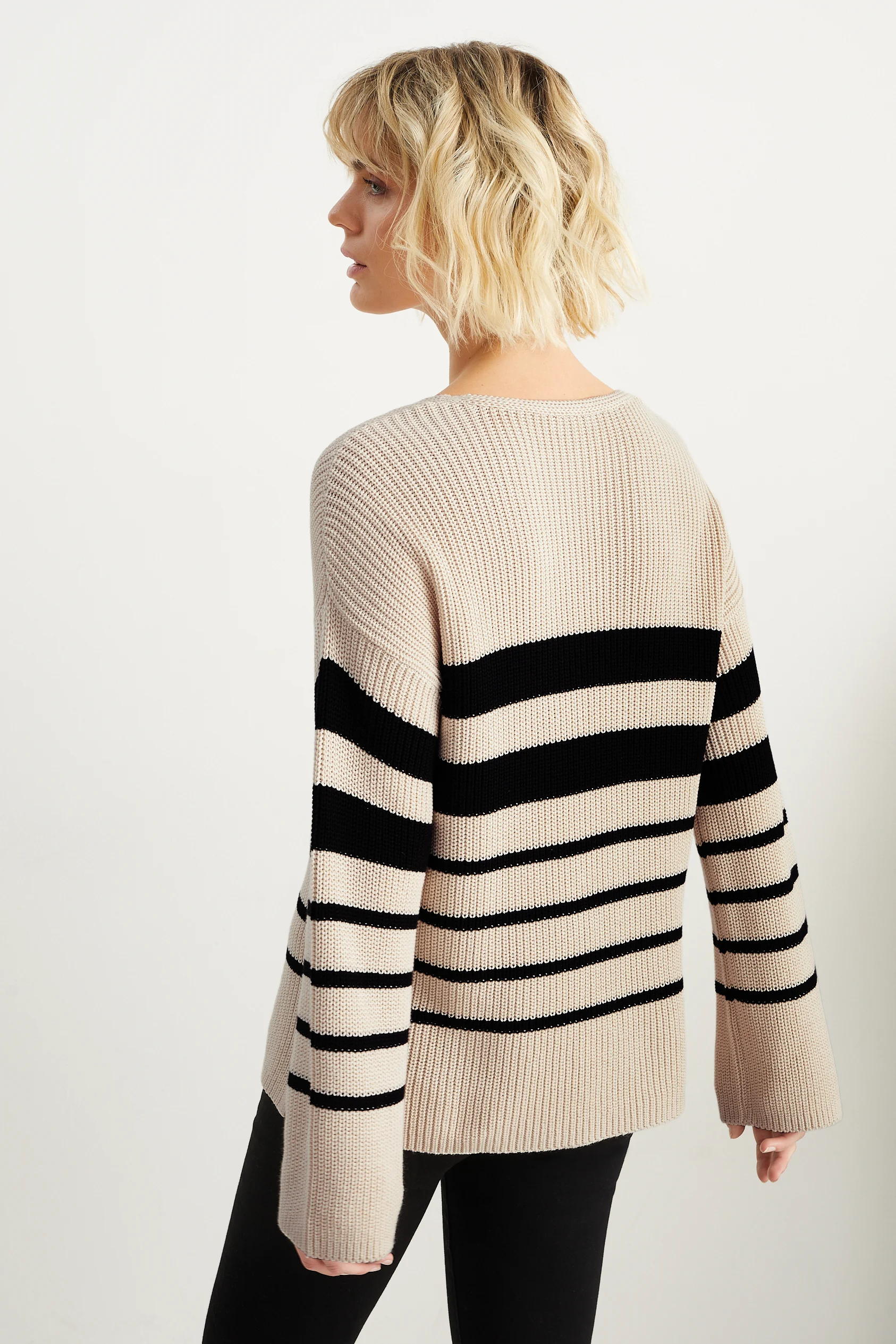 V-neck jumper - ribbed - striped