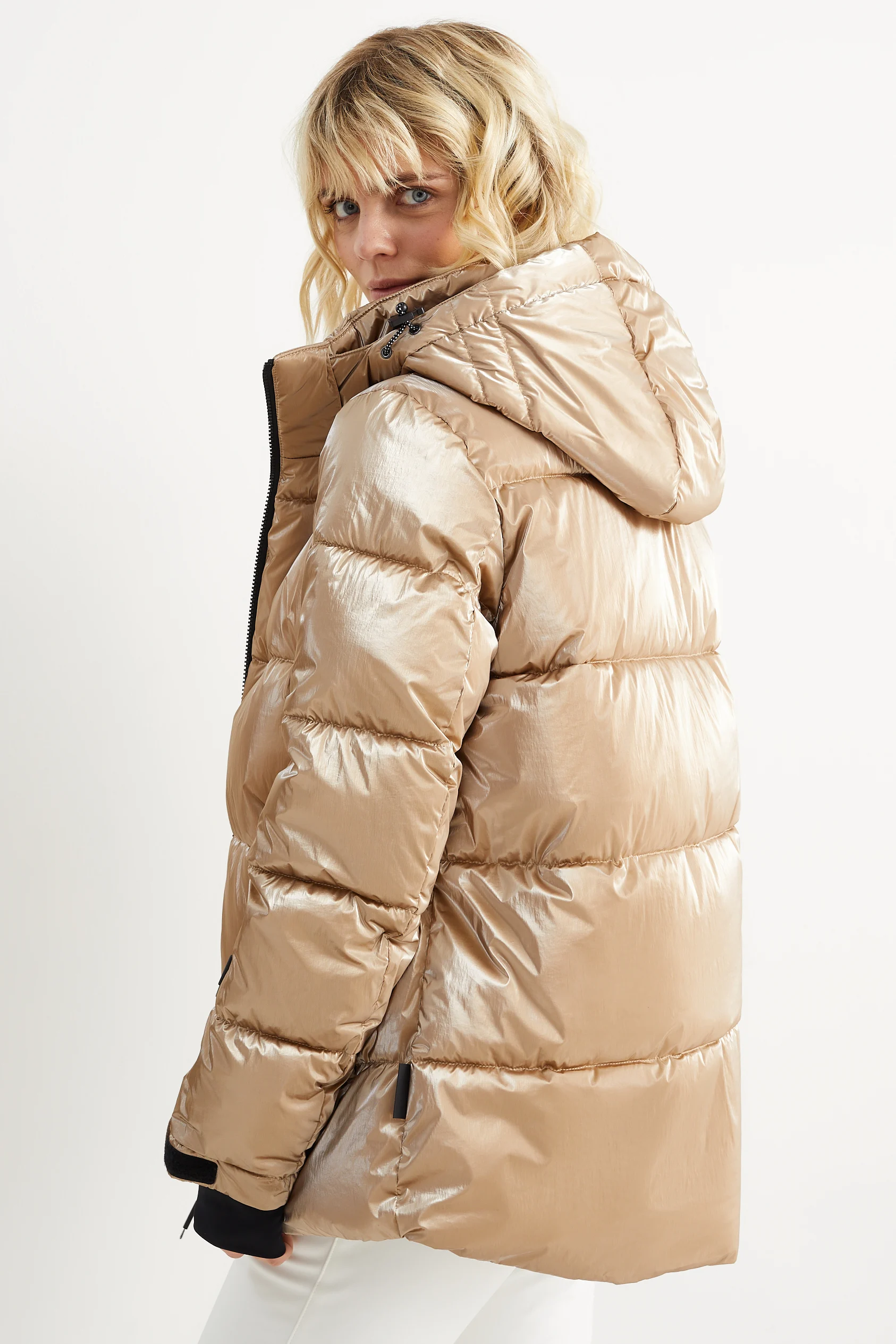 Ski jacket with hood - shiny