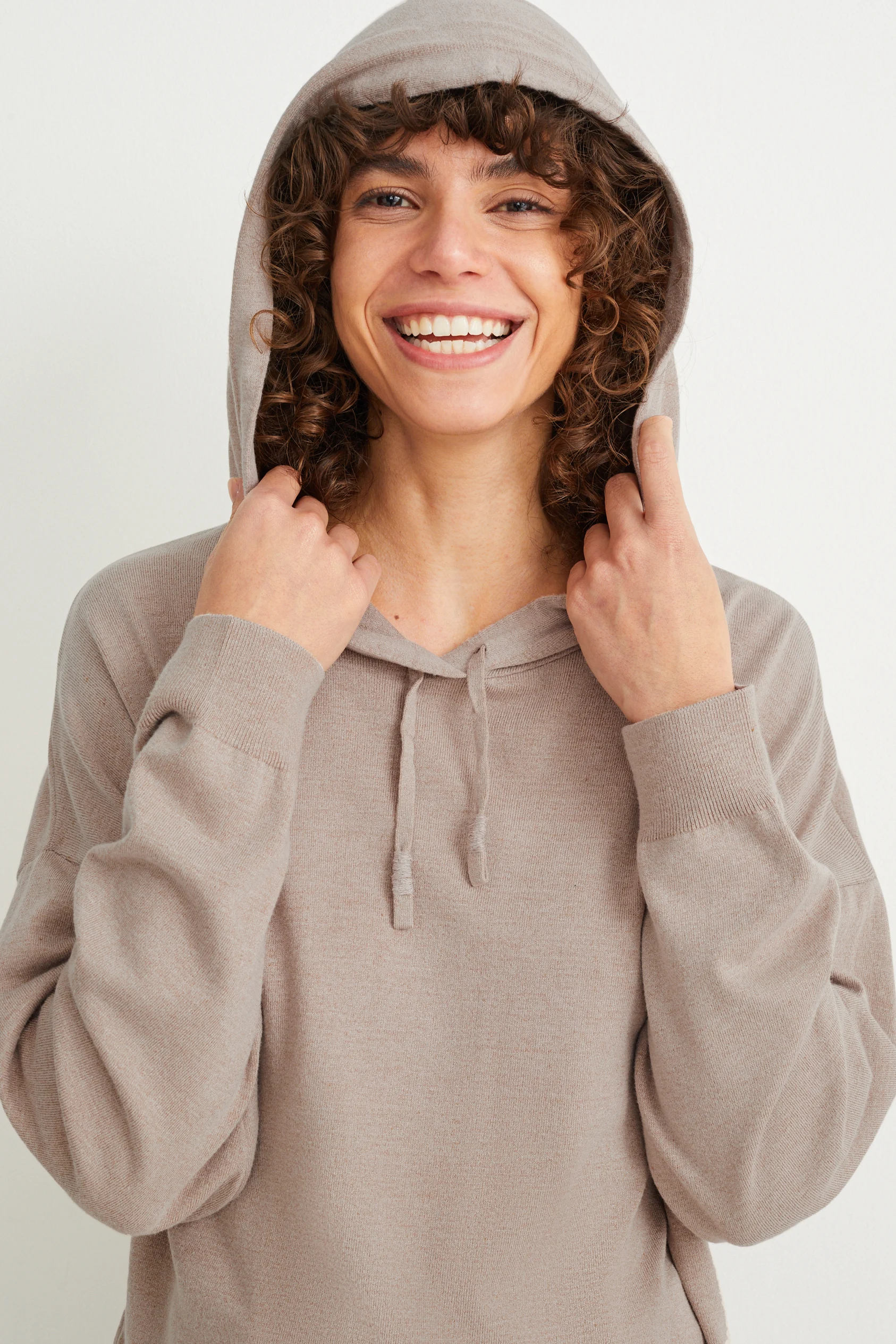 Hooded jumper