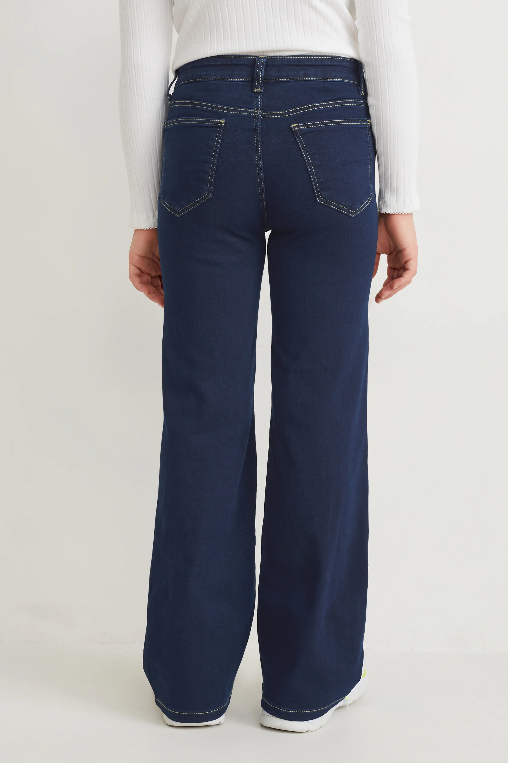 Wide leg jeans