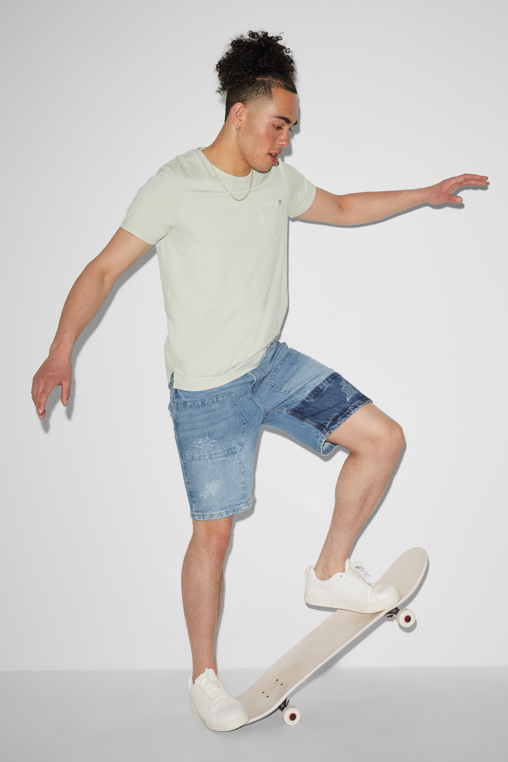 CLOCKHOUSE - denim shorts