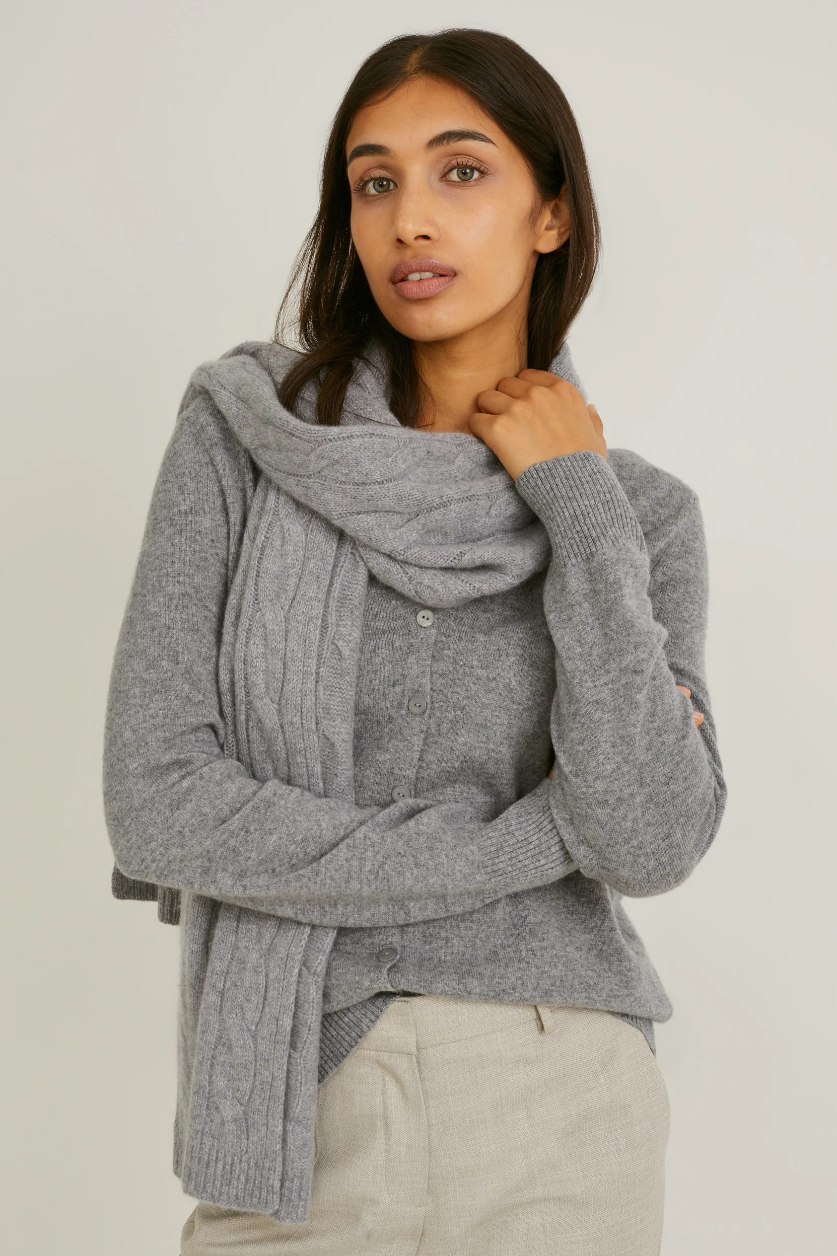 Cashmere scarf - cable knit pattern
