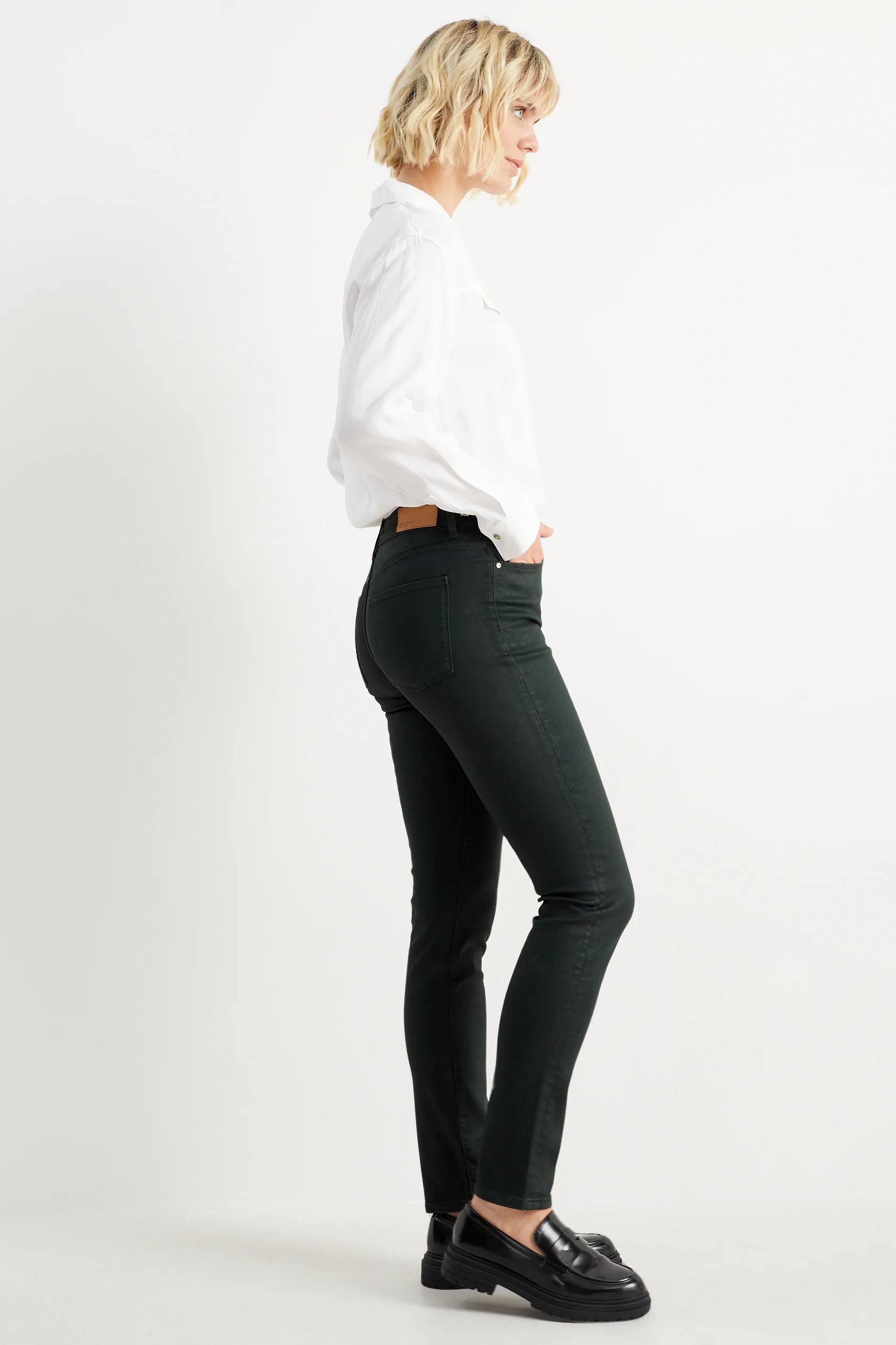 Slim jeans - mid-rise waist