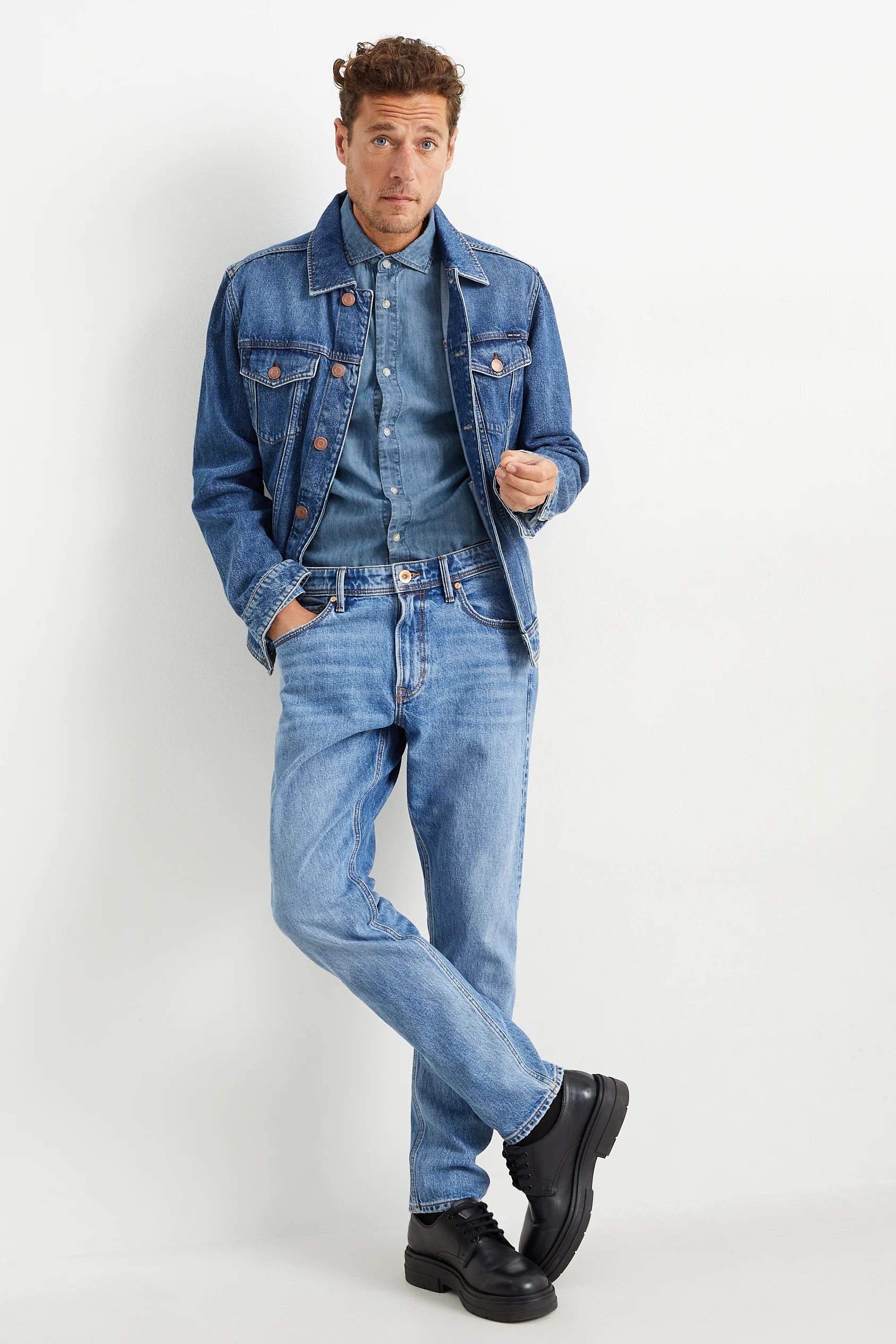 Denim shirt - regular fit - cutaway collar