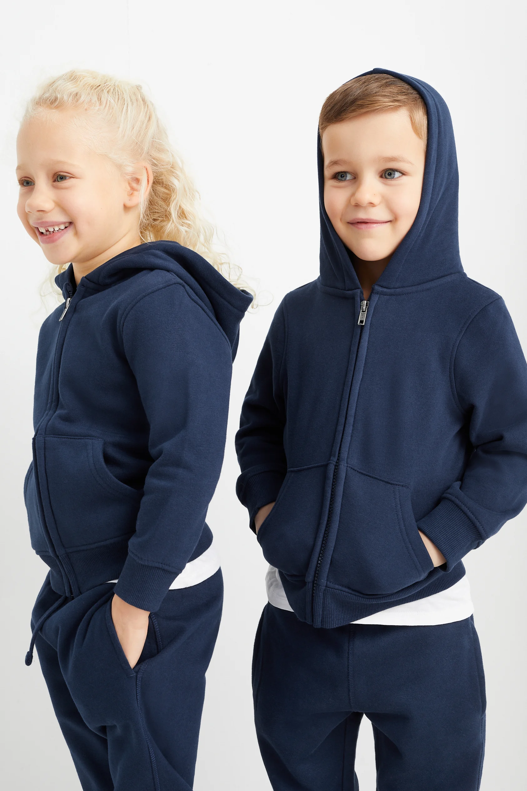 Zip-through sweatshirt with hood - genderneutral
