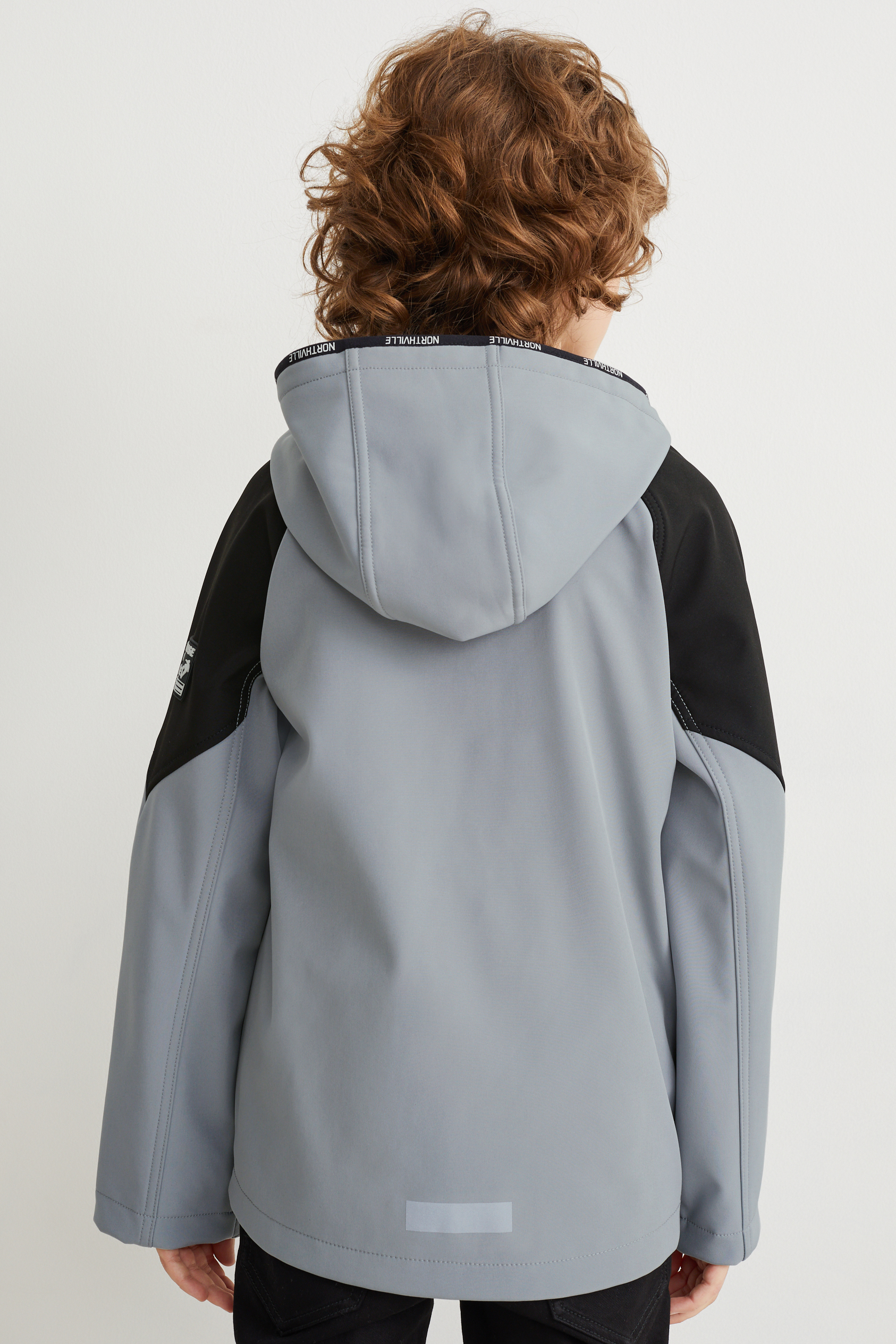 Softshell jacket with hood