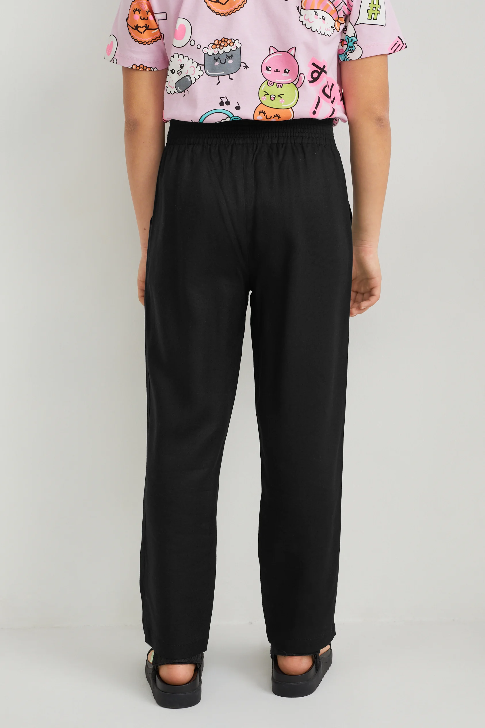 Trousers - tapered fit