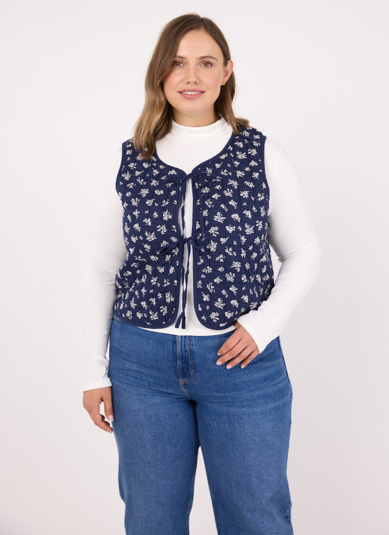 Giselle Ditsy Floral Print Quilted Tie Front Gilet