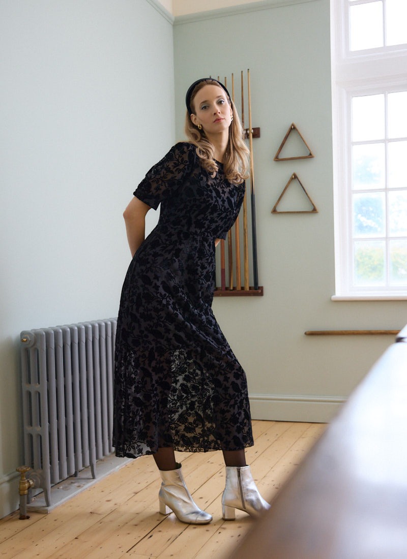 Anastasia Puff Sleeve Velvet Maxi Dress - Black