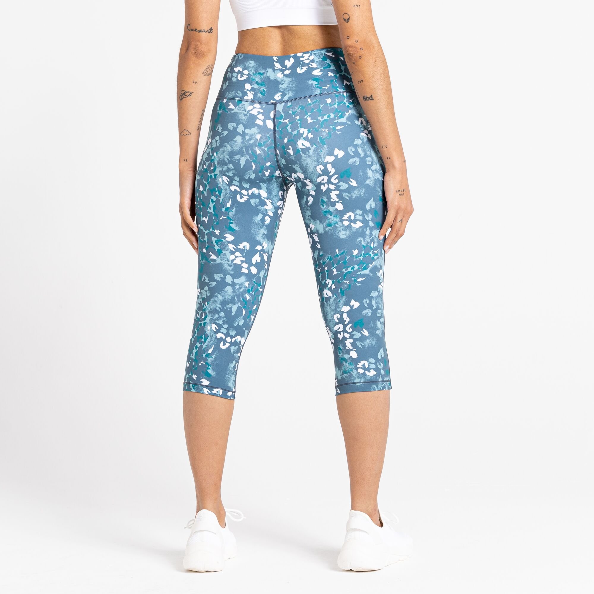 Dare 2b - Women's Influential 3/4 Recycled Leggings | Canton Green Animal Print