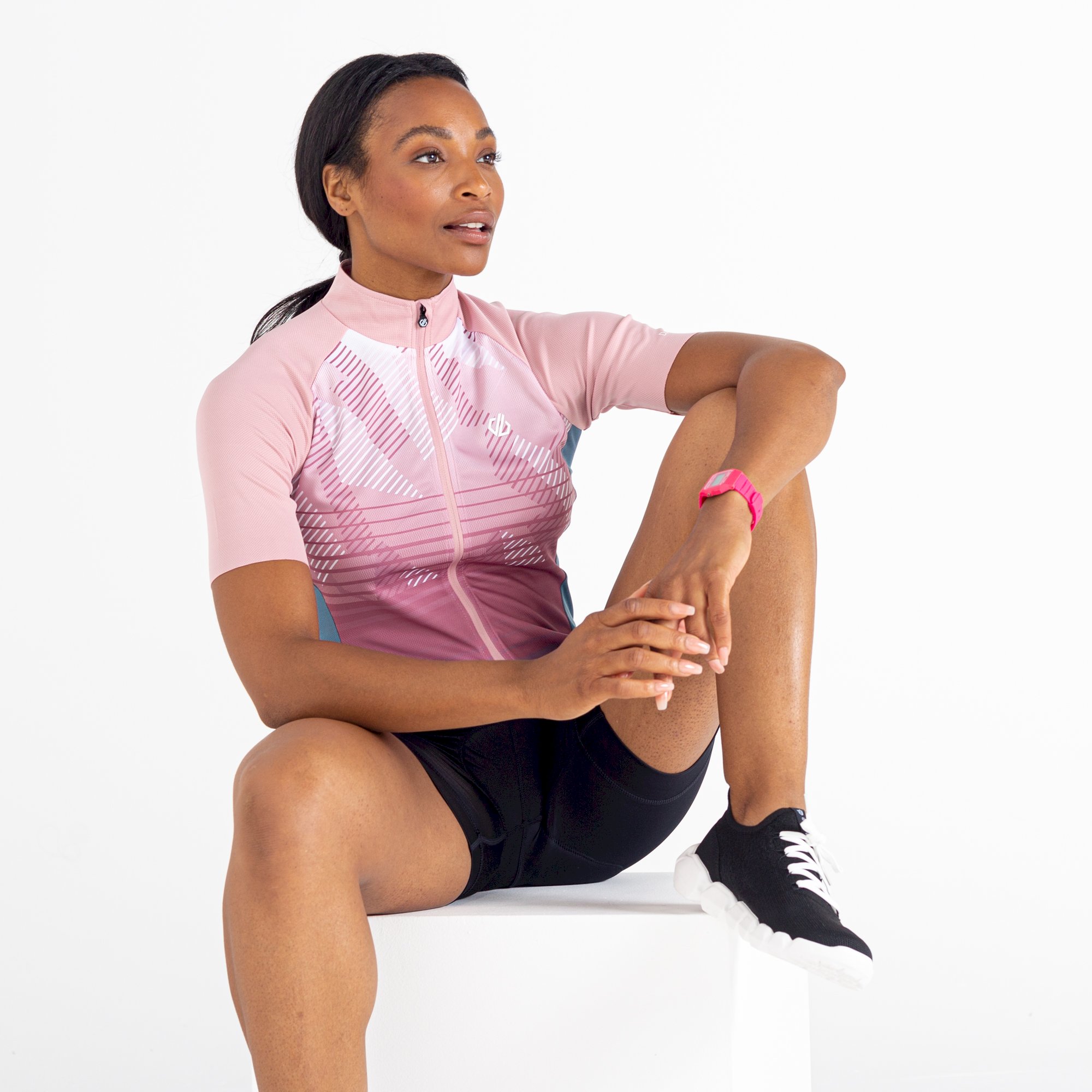 Dare 2b - Women's AEP Prompt Lightweight Jersey | Powder Pink Empowered Print