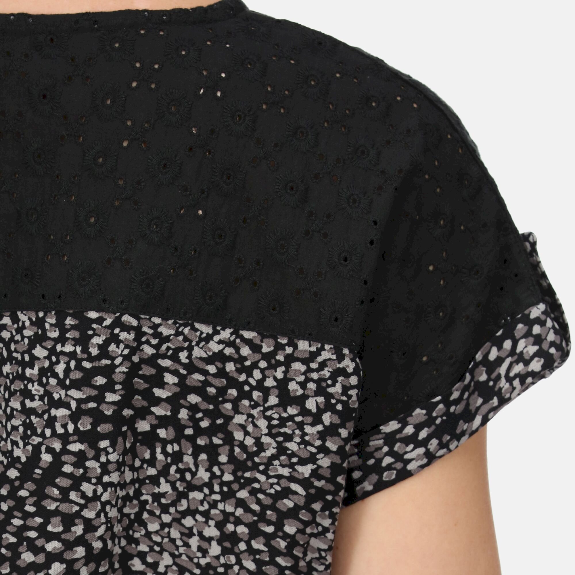 Women's Jaida Cotton T-Shirt | Black Abstract