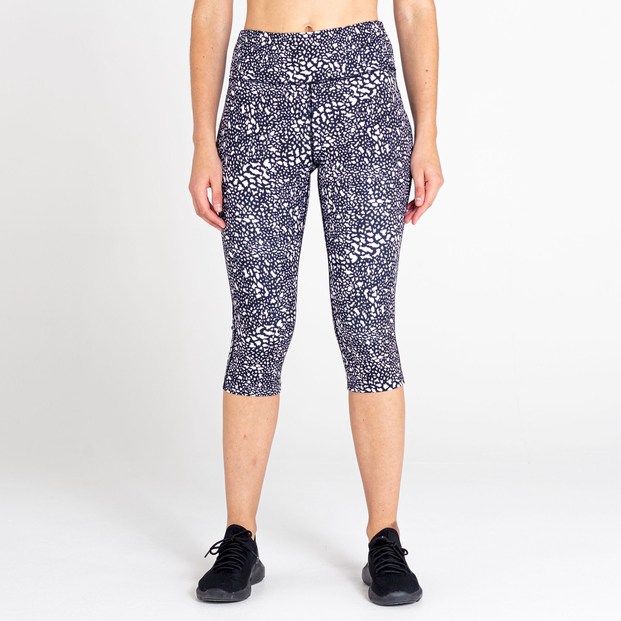 Dare 2b - Women's Influential 3/4 Recycled Leggings | Black White Dot Print
