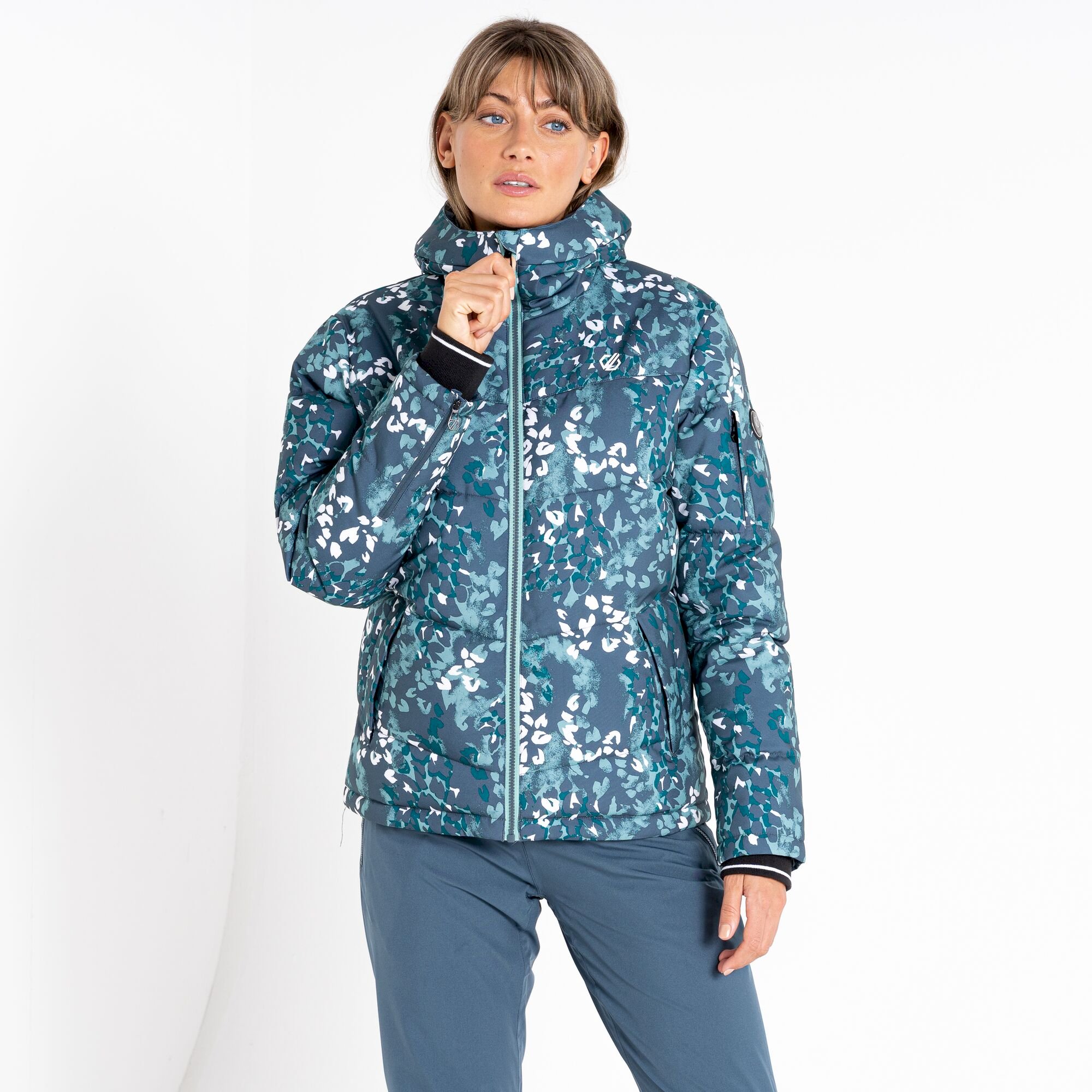 Dare 2b - Women's Verdict Waterproof Insulated Hooded Ski Jacket | Canton Green Animal Print