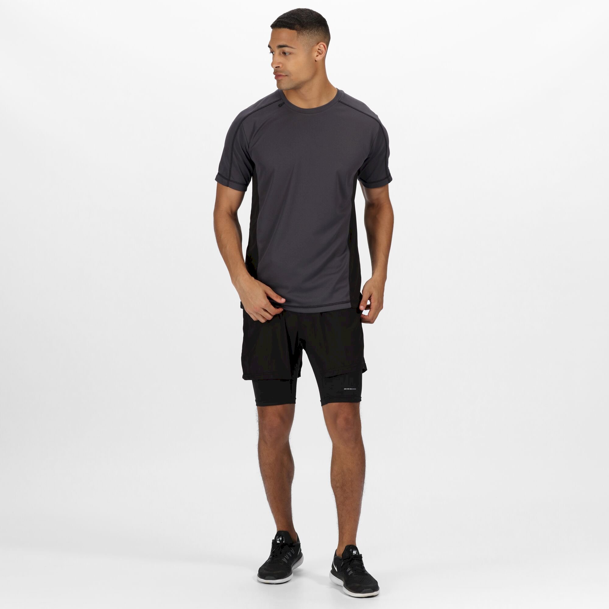 Men's Beijing Lightweight Cool and Dry T-Shirt | Iron Black