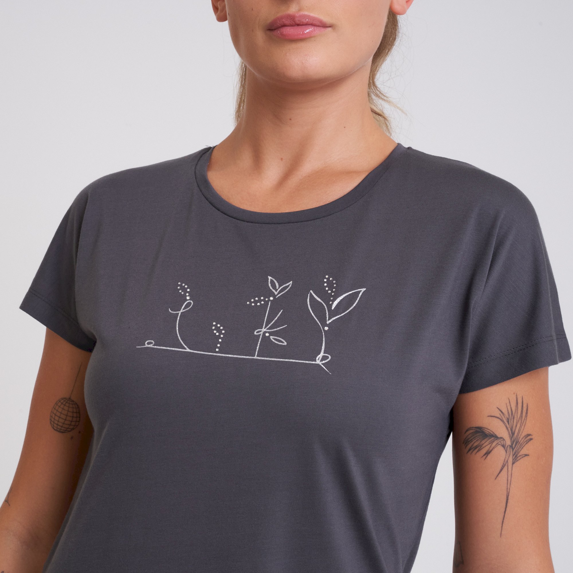 Dare 2b - Women's Crystallize Graphic Tee | Charcoal Grey