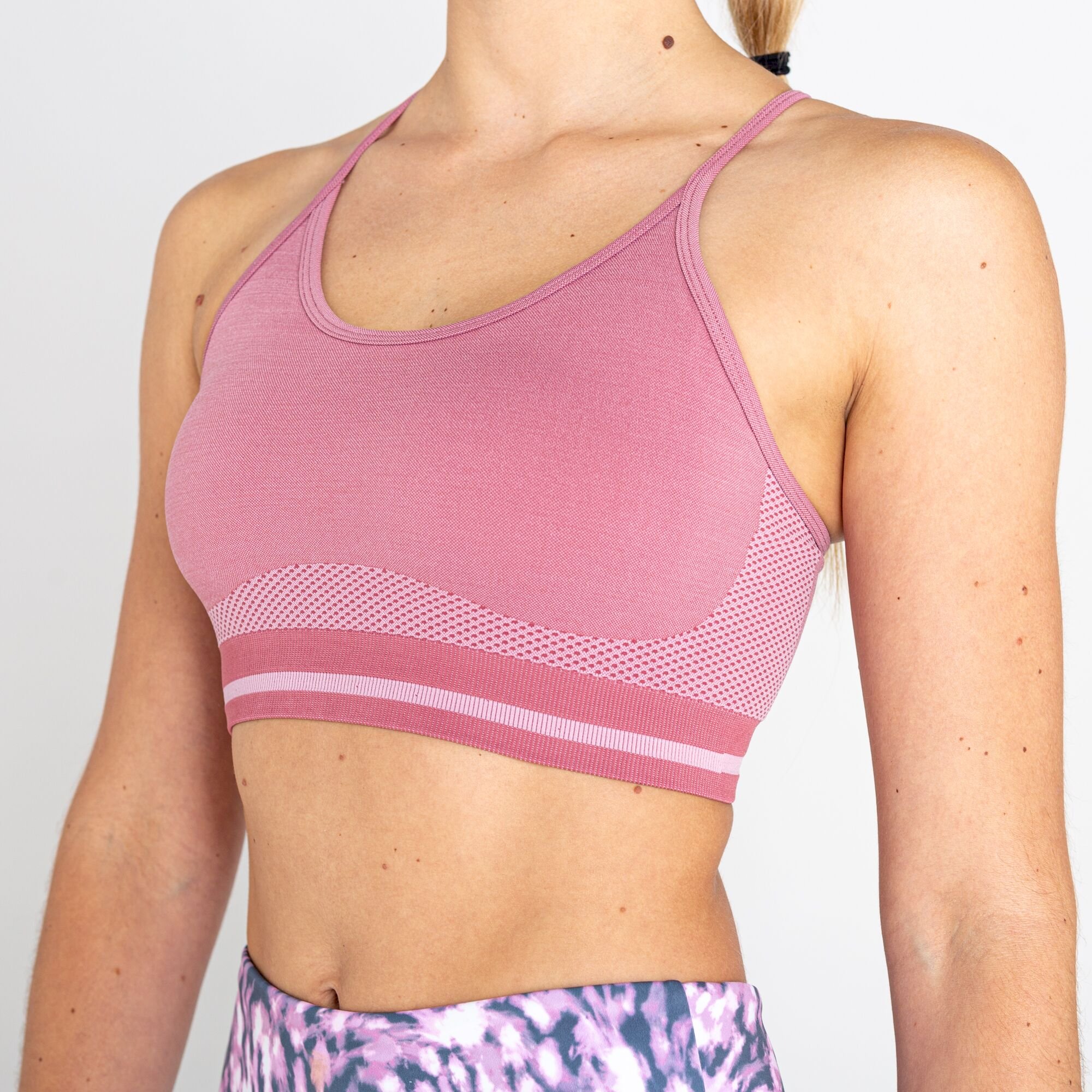 Dare 2b - Women's Don't Sweat It Strappy Bra | Mesa Rose