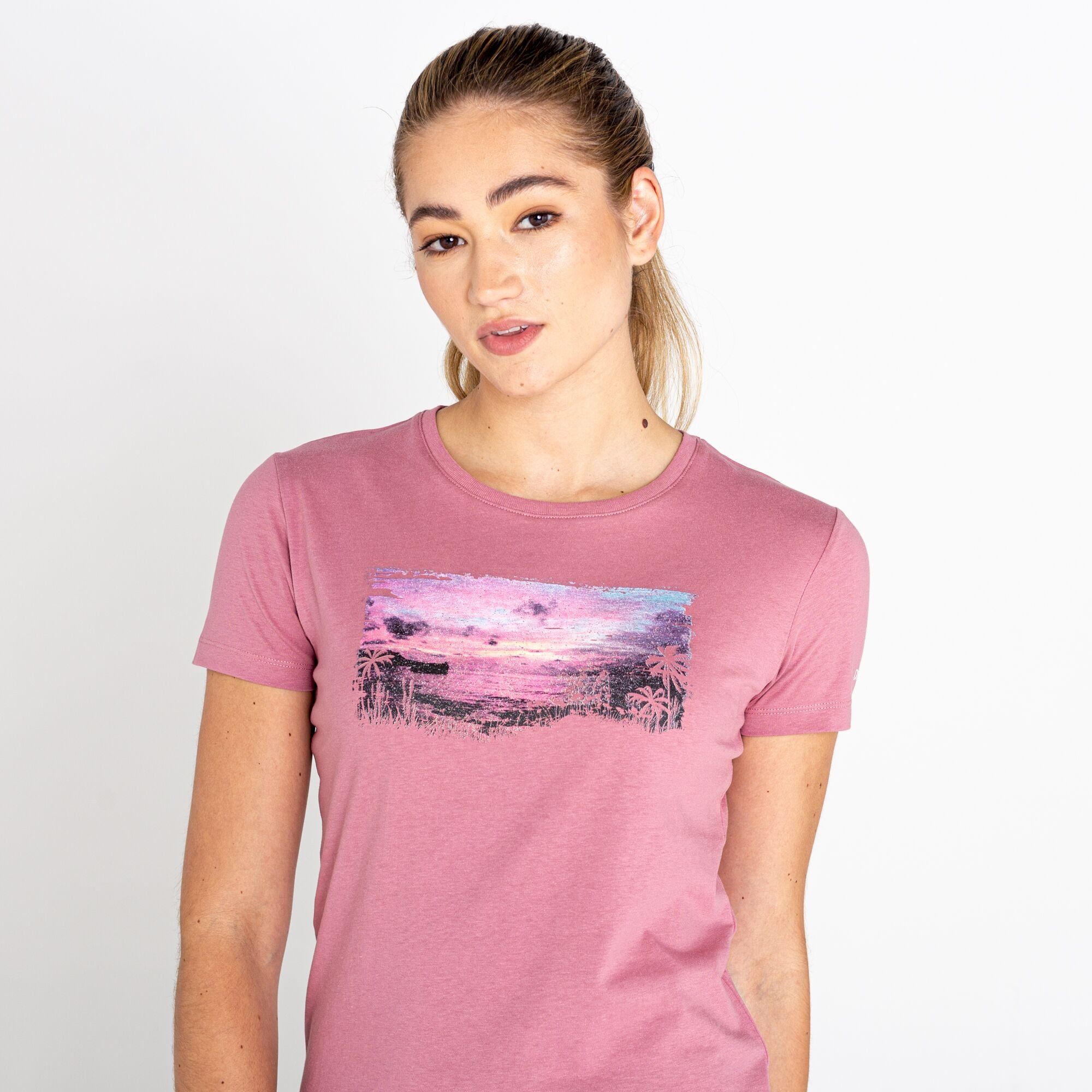 Dare 2b - Women's Peace of Mind Graphic Tee | Mesa Rose