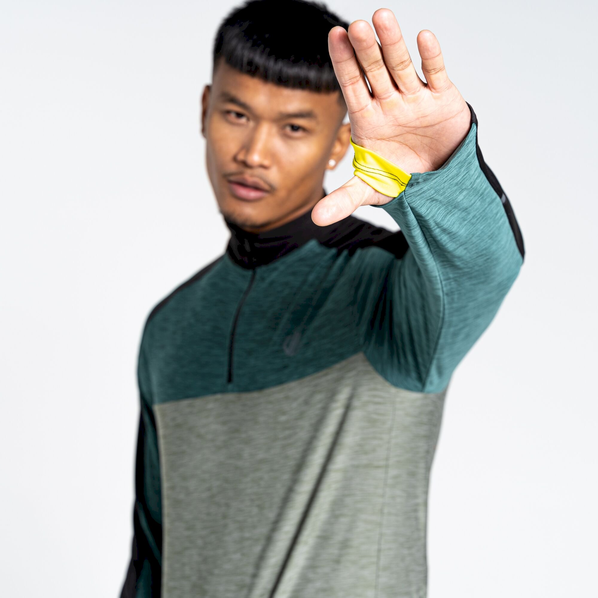 Dare 2b - Men's Power Up II Lightweight Jersey | Agave Green Fern Green