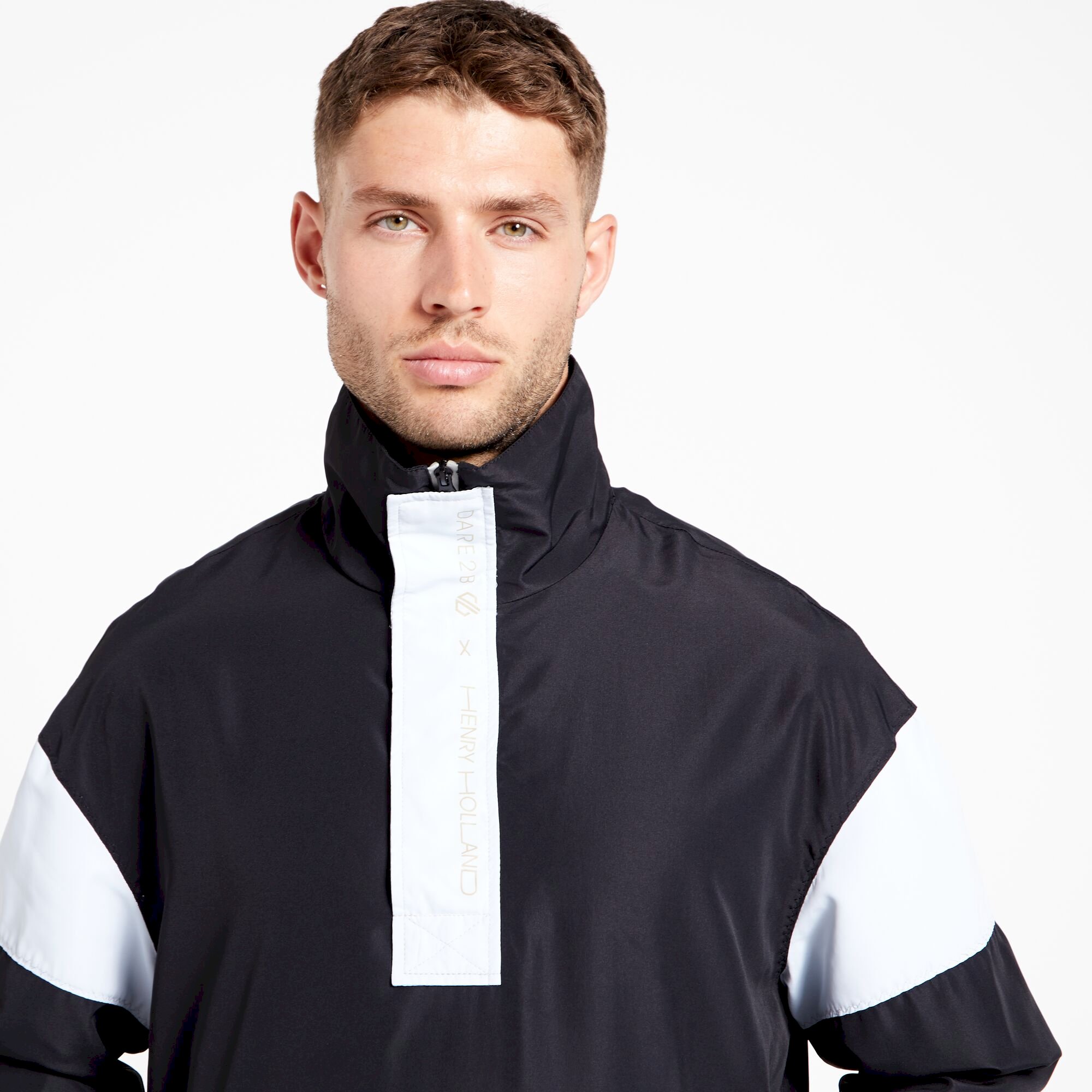 Dare 2b - Men's Hot Shot Windbreaker Jacket | Black Hero Print