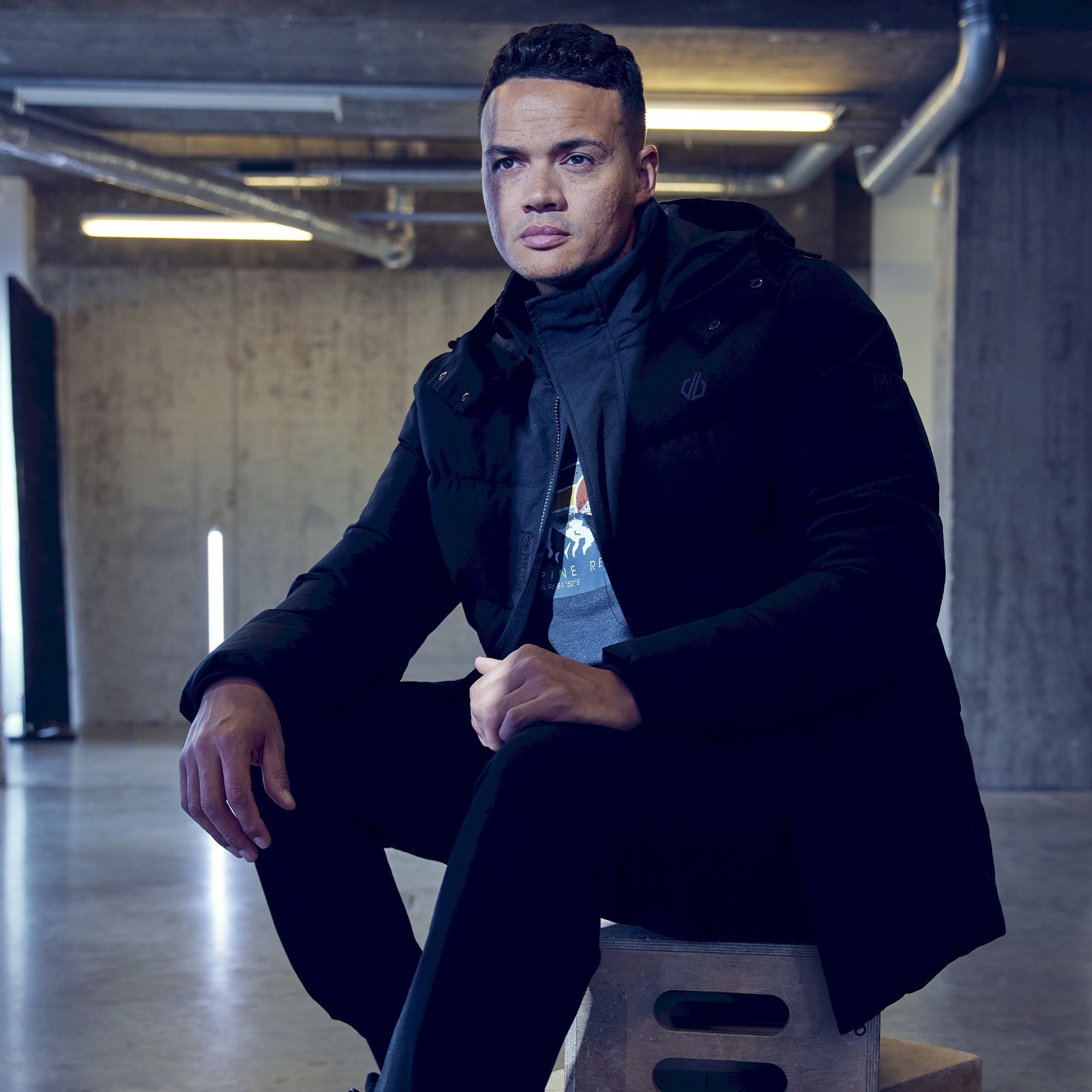 Dare 2b - Tuned In II Multi Pocket Walking Trousers | Black