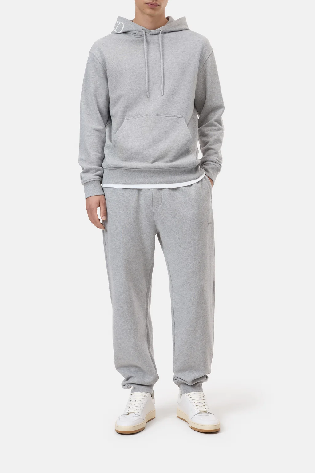 Hoodie mit Stickerei