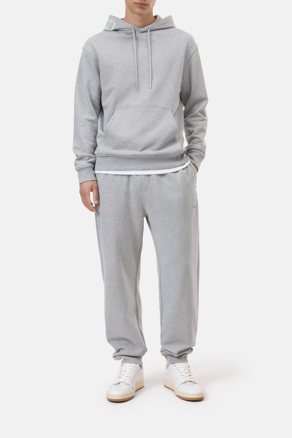 Hoodie mit Stickerei